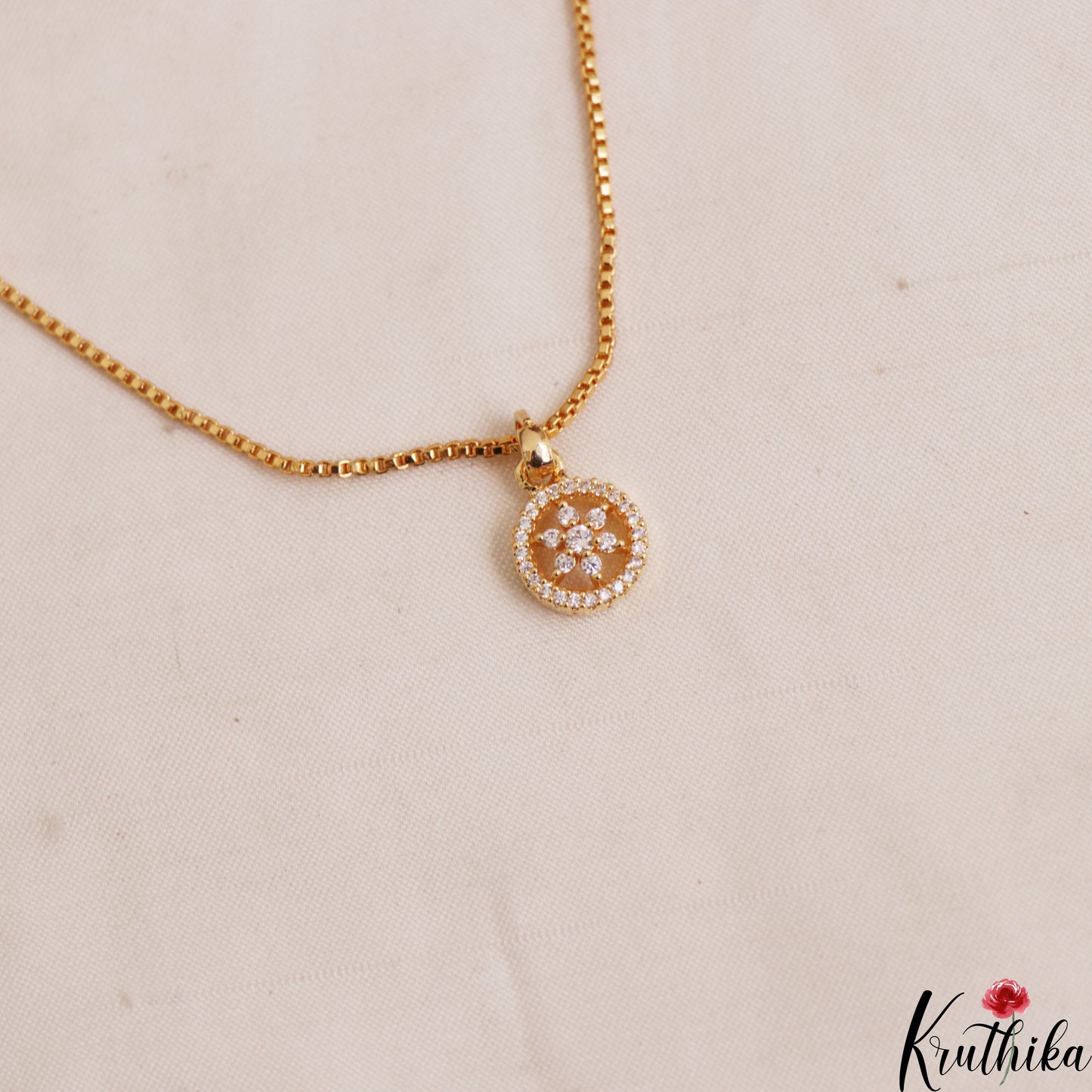 Simple AD Floral Motifs Gold-Tone Chain Pendant Set NC2931