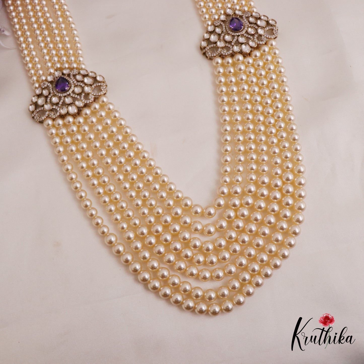 Gorgeous Multi Strand Pearl Chain With Victorian Side Pendant LH2033