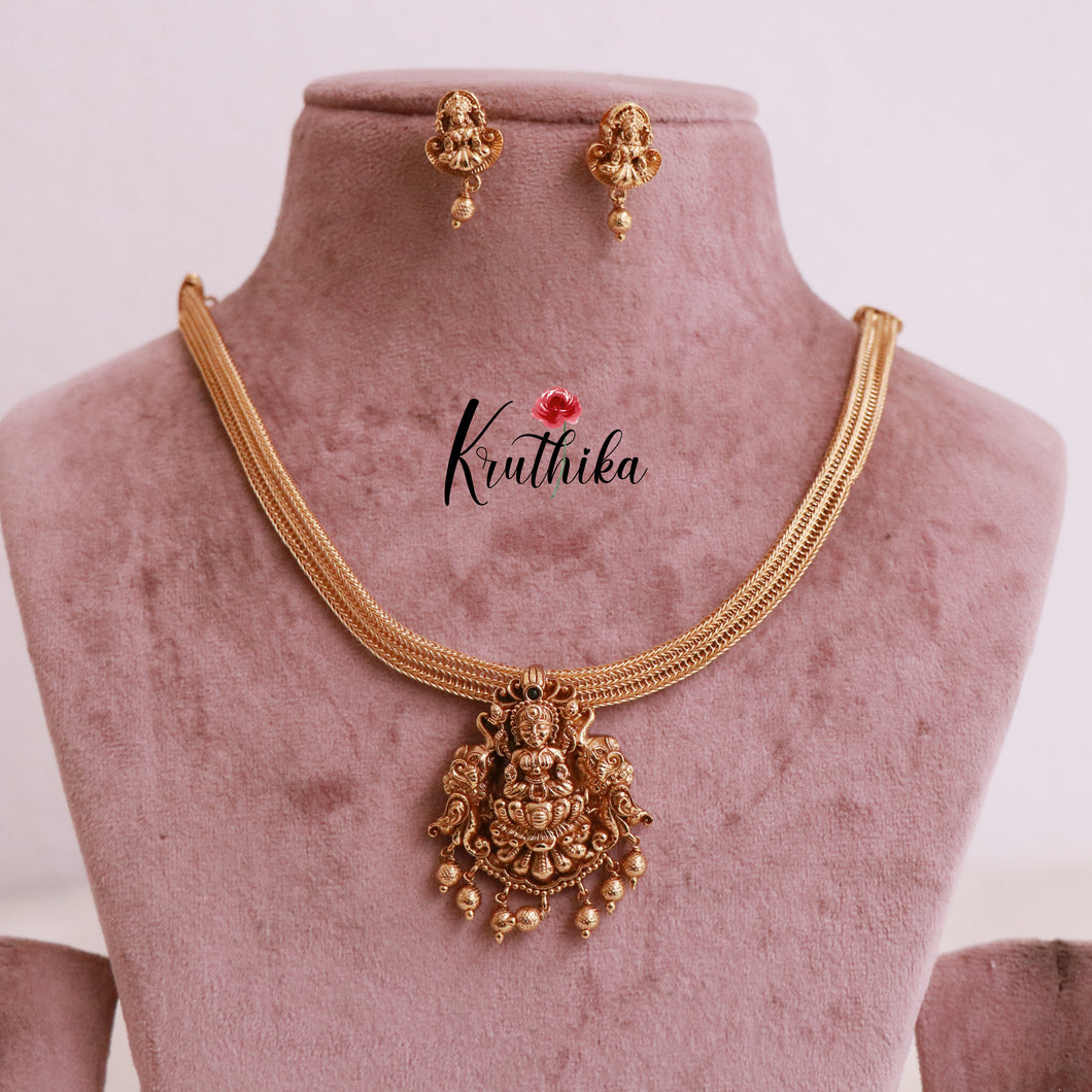 Simple Lakshmi Chain Set NC 1868