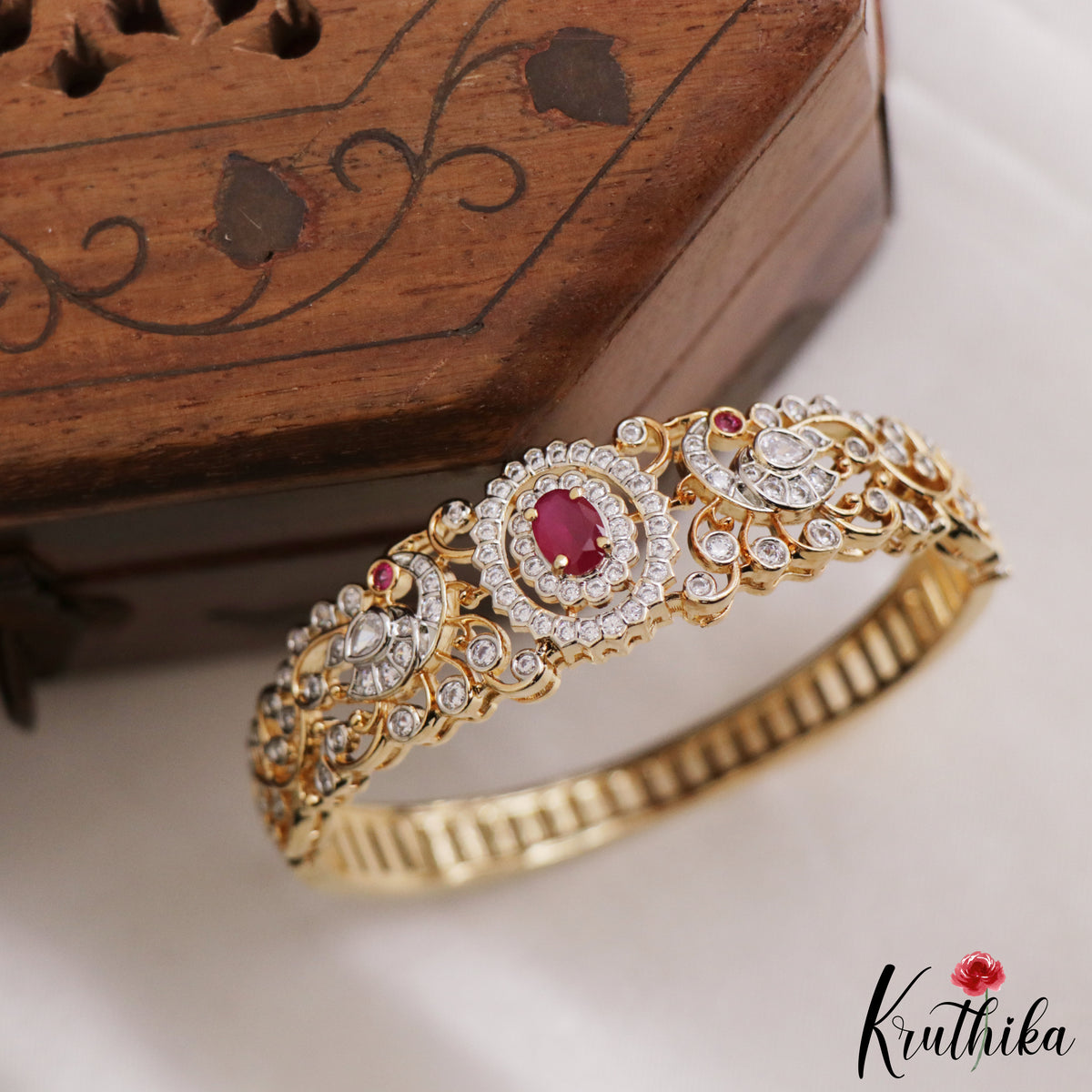 Pretty AD Design Openable Bracelet B594 (Available in two colors)
