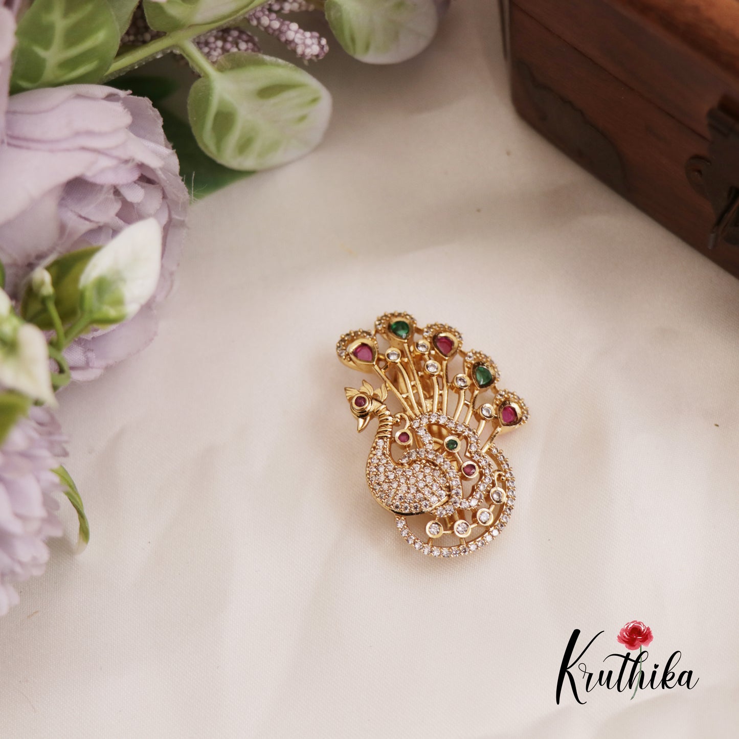 Trendy Peacock Motifs Kemp Saree Pin SP52