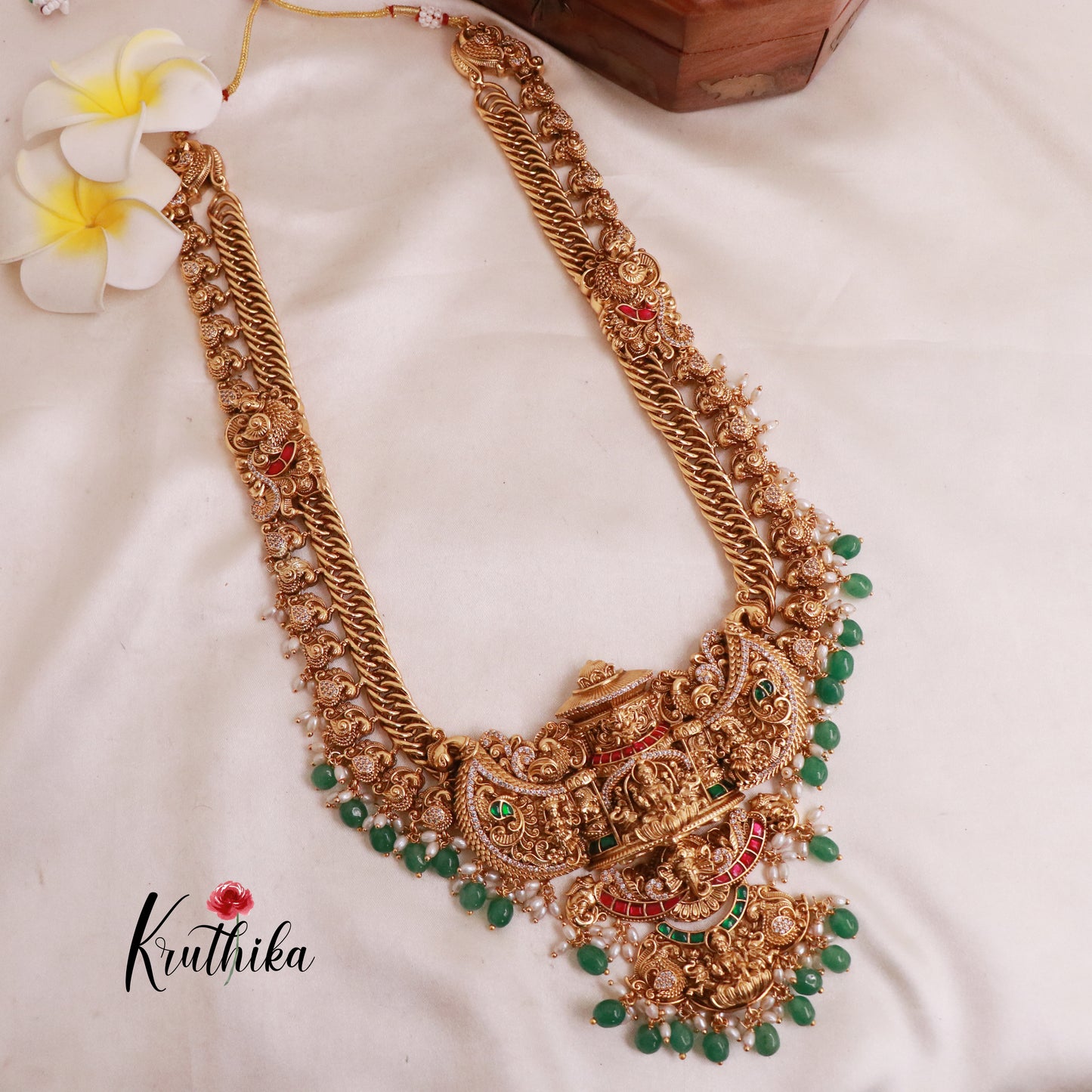 Royal Grand Nagas Jadau Temple Haaram Jalebi pattern with Green Beads LH1807