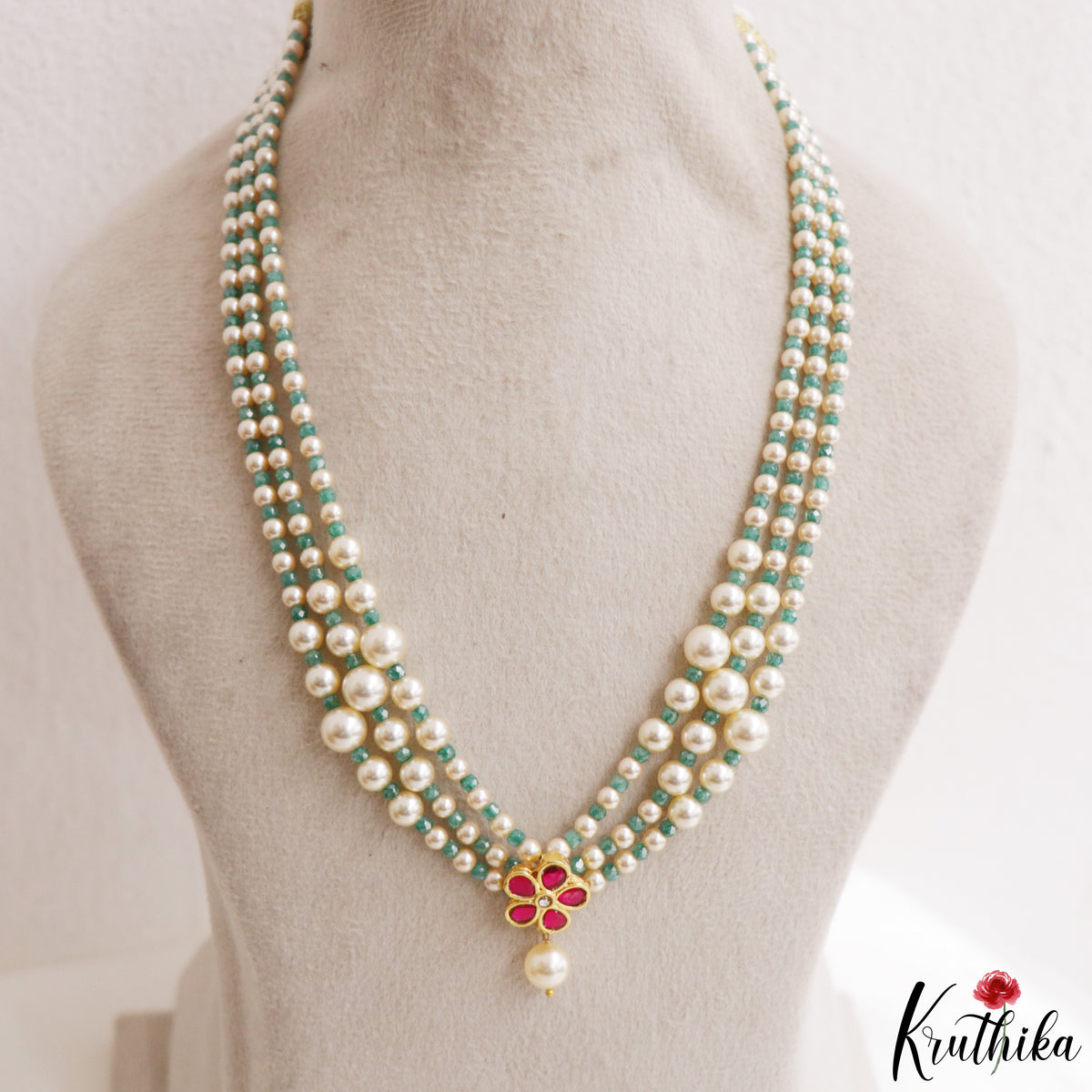 Pretty Jadau Pendant Emerald Beaded Necklace NC3301