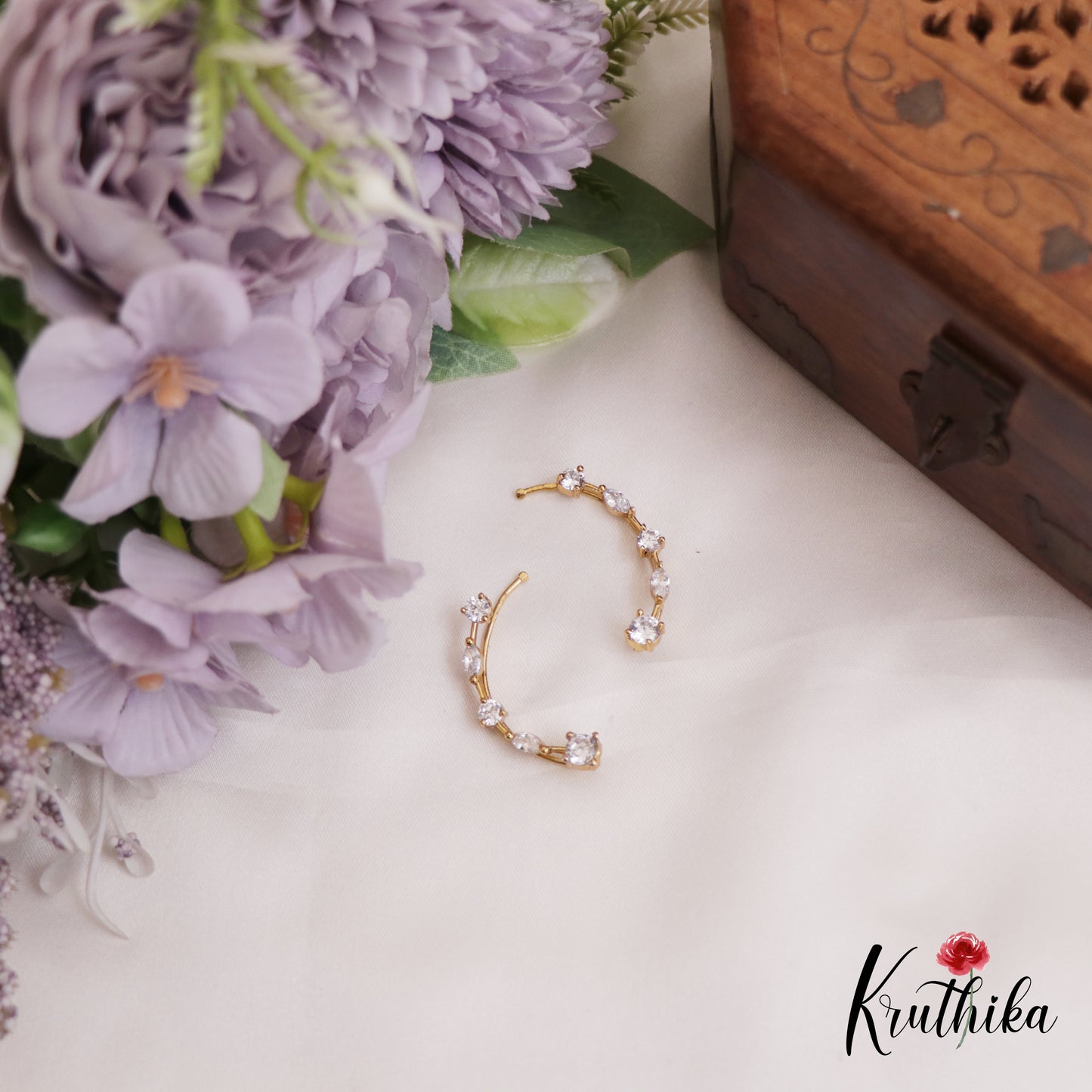 Pretty Dainty AD Stones Ear climbers / Ear cuffs E912