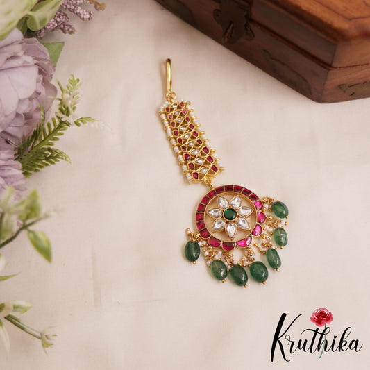 Beautiful Floral Motifs Jadau Maang Tikka With Green Bead Drops MT384