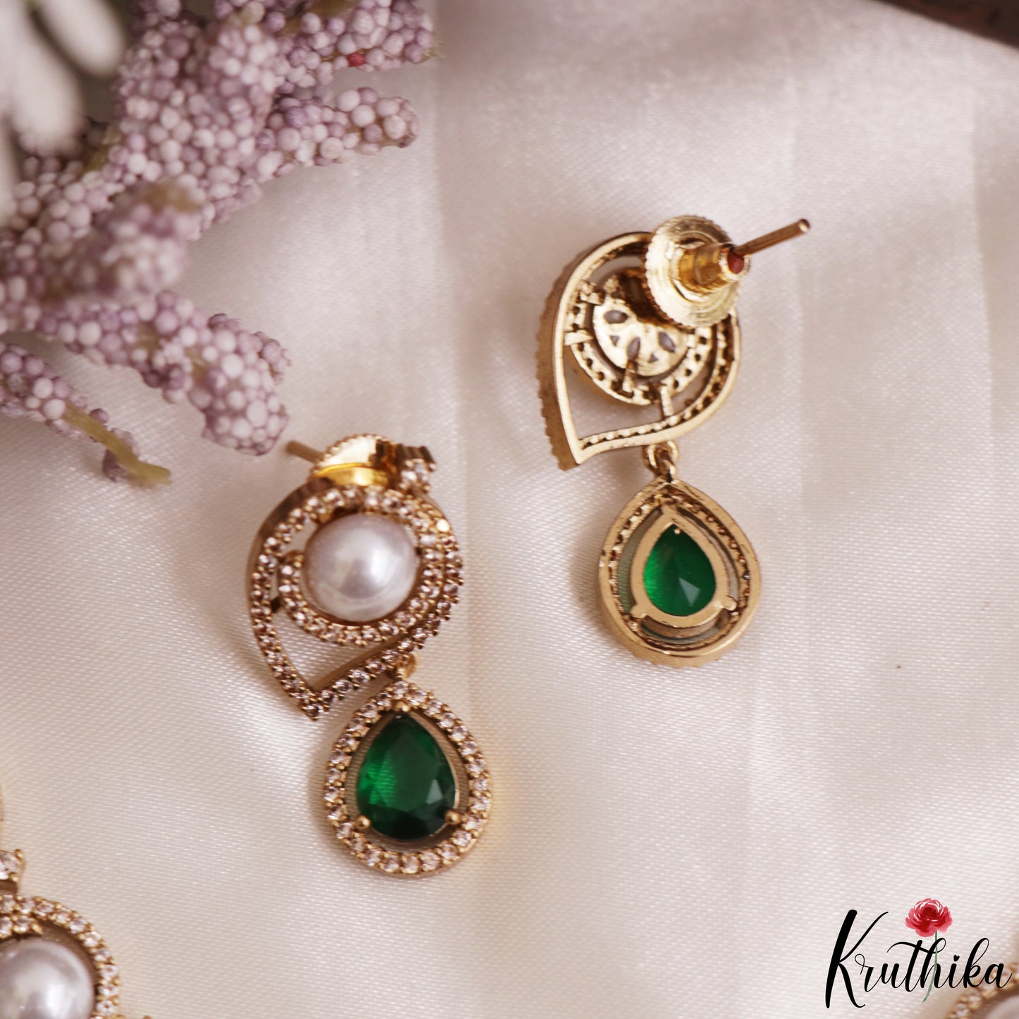 Elegant Pearl Leaf Motifs CZ Victorian Necklace NC3154 (Available In 6 Colors)