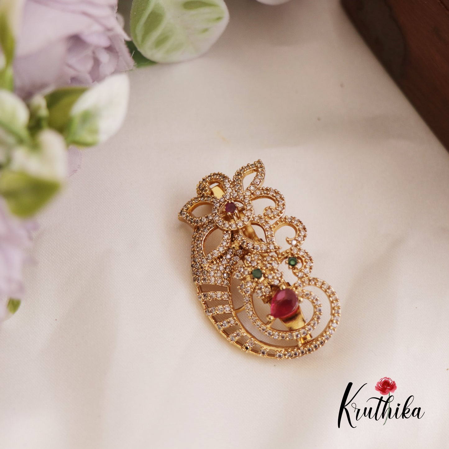 Stunning AD Floral Motifs Saree Pin SP42