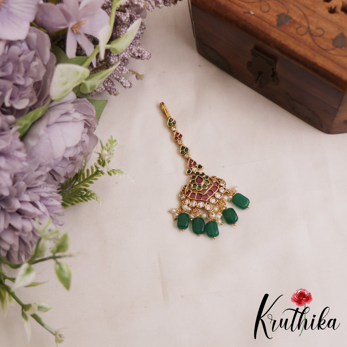 Classic Floral Motifs Kemp Maang Tikka With Green Bead Drops MT380