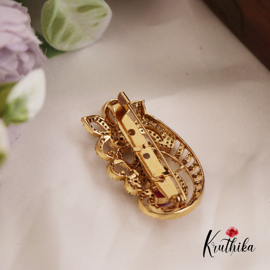 Stunning AD Floral Motifs Saree Pin SP42