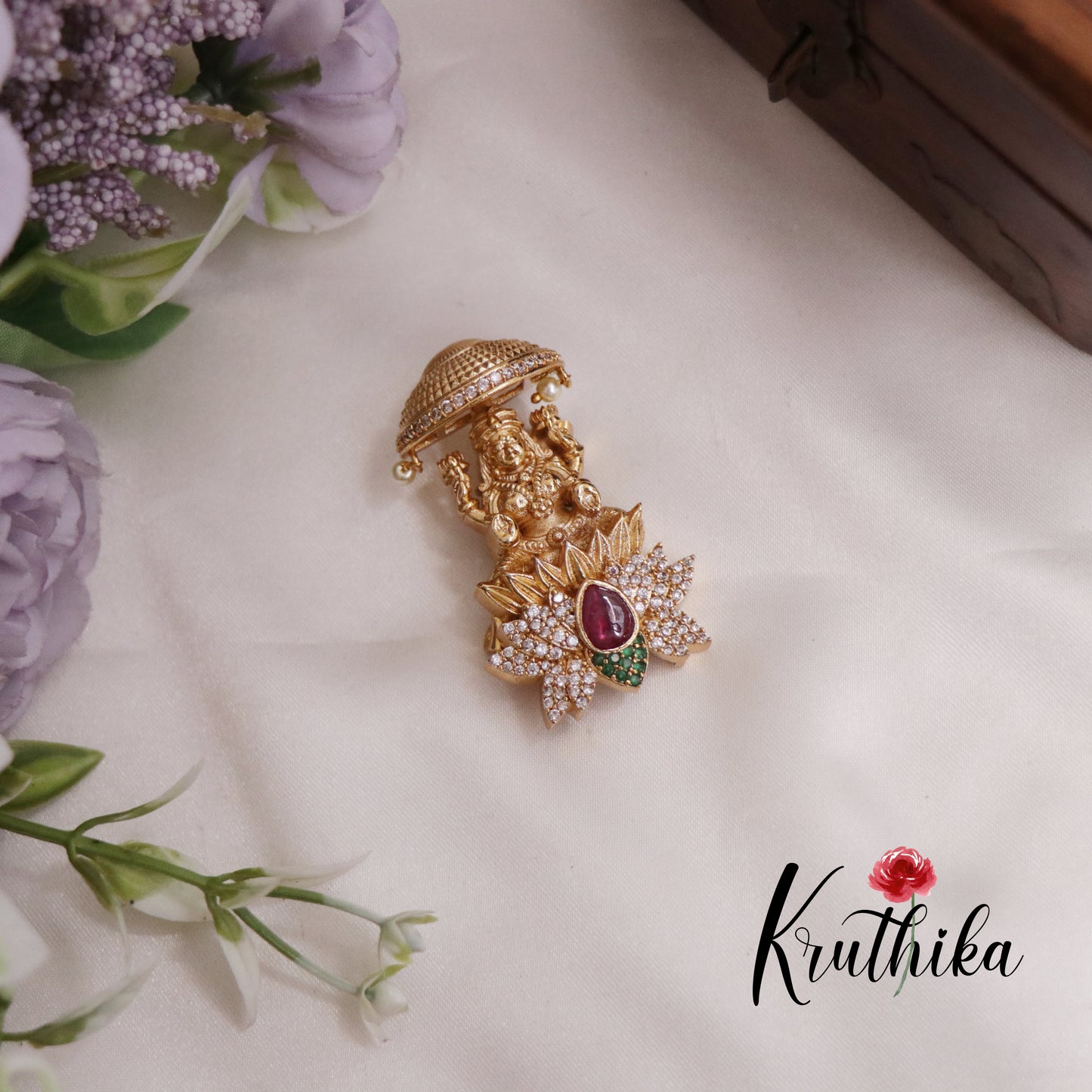 Beautiful CZ Antique Temple Lakshmi Saree Pin SP01 (Available in 4 colours)