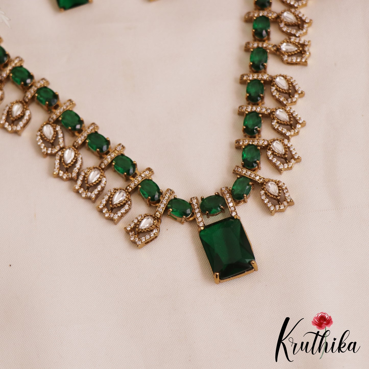 Stunning Teardrop Motifs AD Victorian Choker NC2823