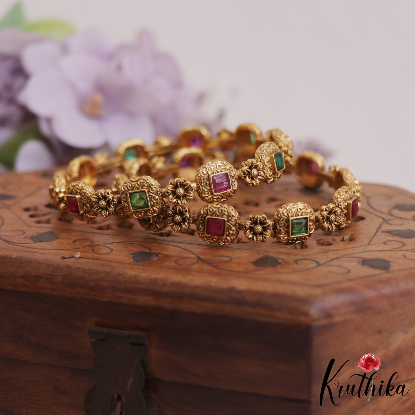 Beautiful Antique Floral Motifs Kemp Bangles B463 (Set 2 Bangles)