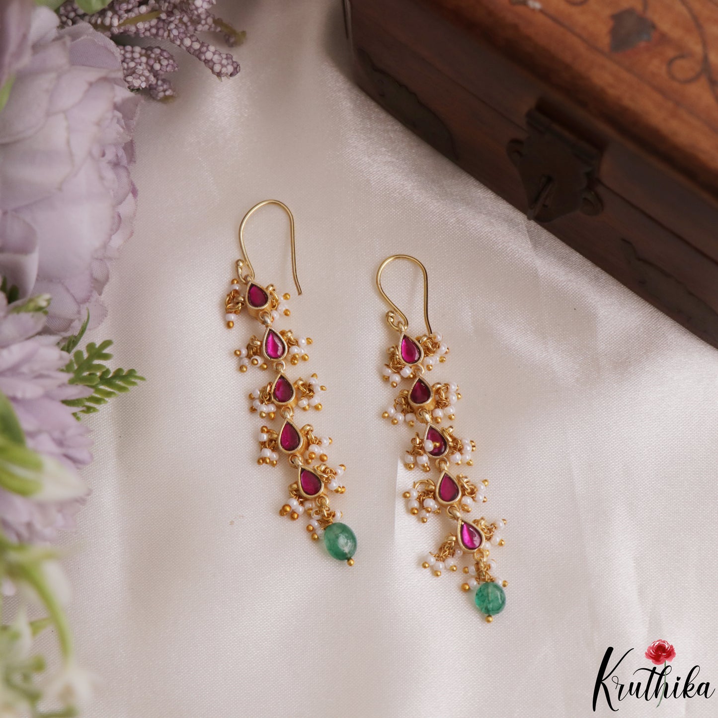 Elegant Teardrop Motifs Jadau Earrings E1191