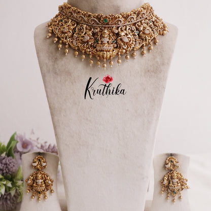 Premium polish Lakshmi Devi Nagas choker NC883 (Available in 2 Colours)