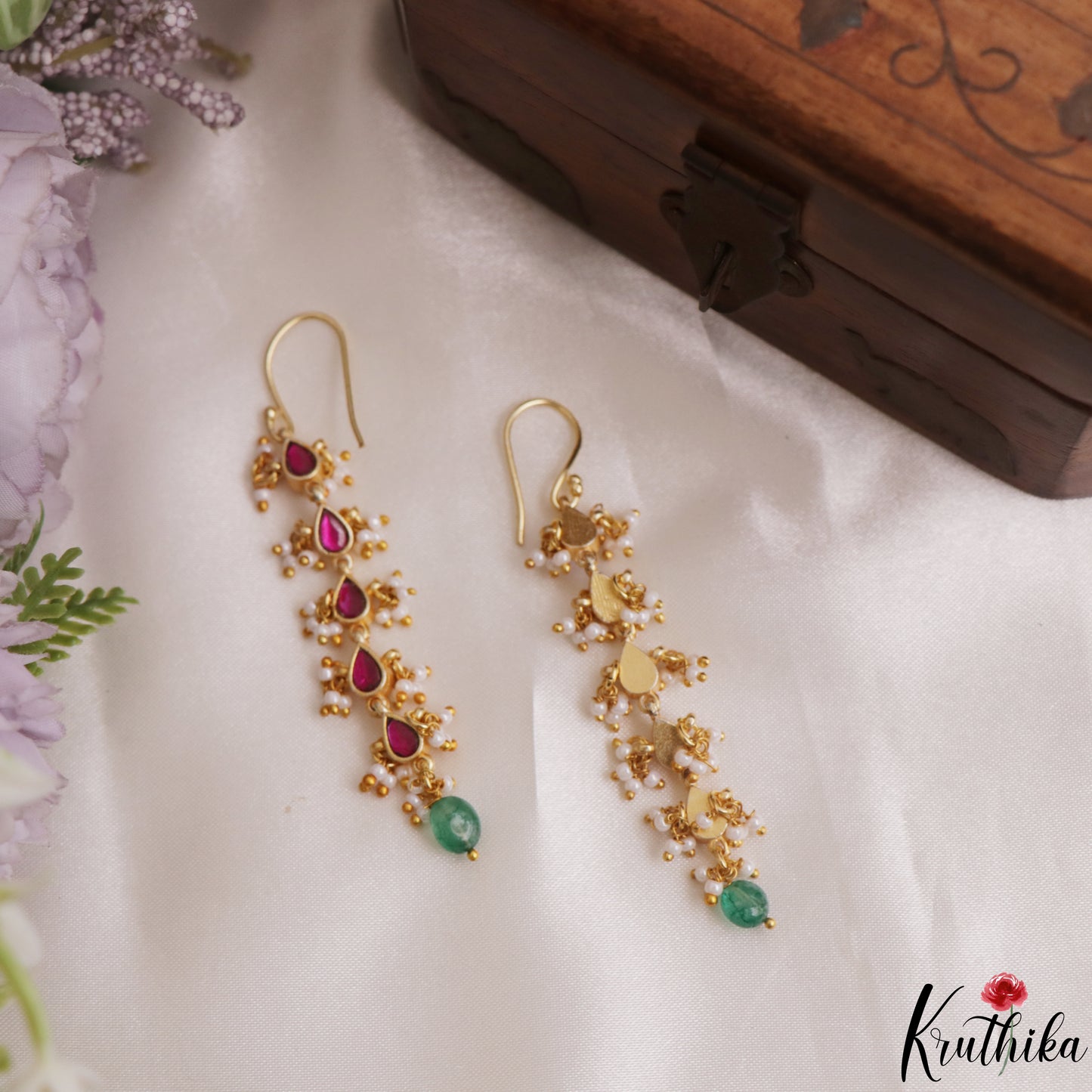 Elegant Teardrop Motifs Jadau Earrings E1191