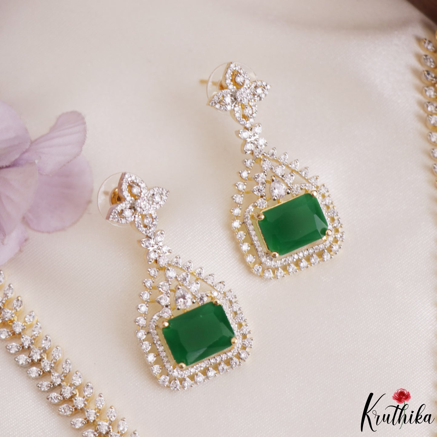 Pretty Floral Geometric Motifs CZ Victorian Necklace NC3265 (Available In 3 Colors)