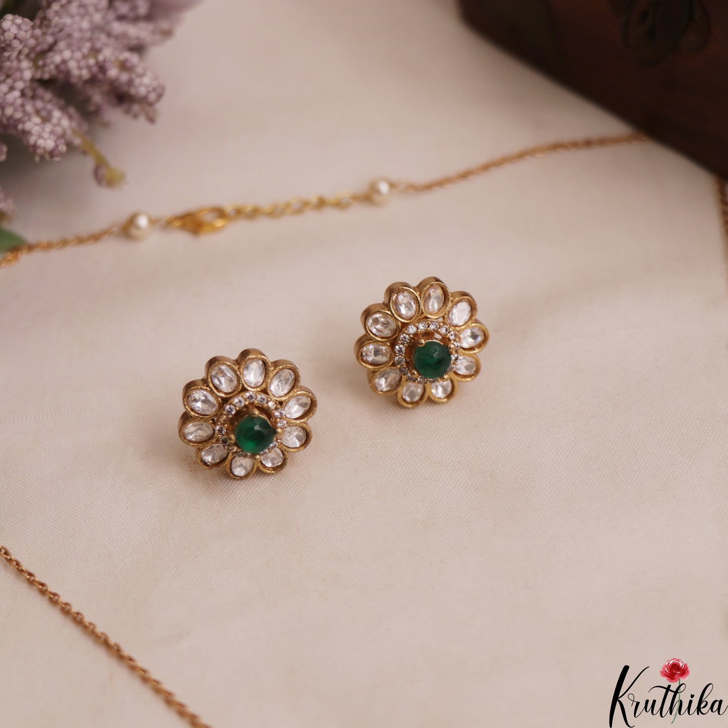 Elegant Floral Motifs Polki Victorian Pendant Chain Set LH2113 (Available In 3 Colors)
