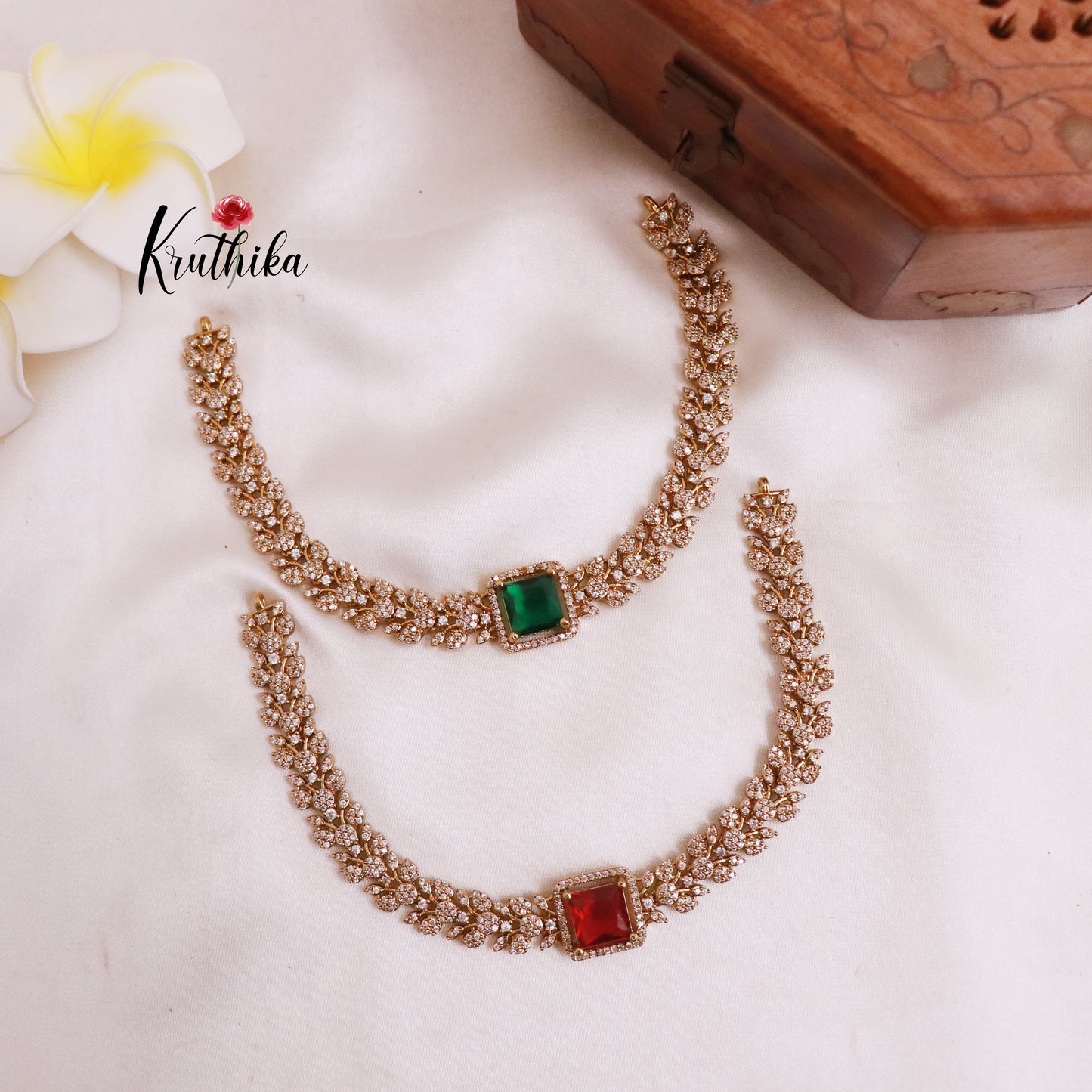 Simple AD Victorian Chocker NC1867 (Available in 2 Colours)