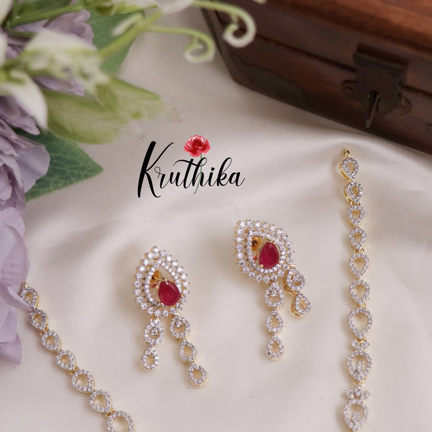 Classic CZ Sparkling Changeable Stones Victorian Necklace NC2280