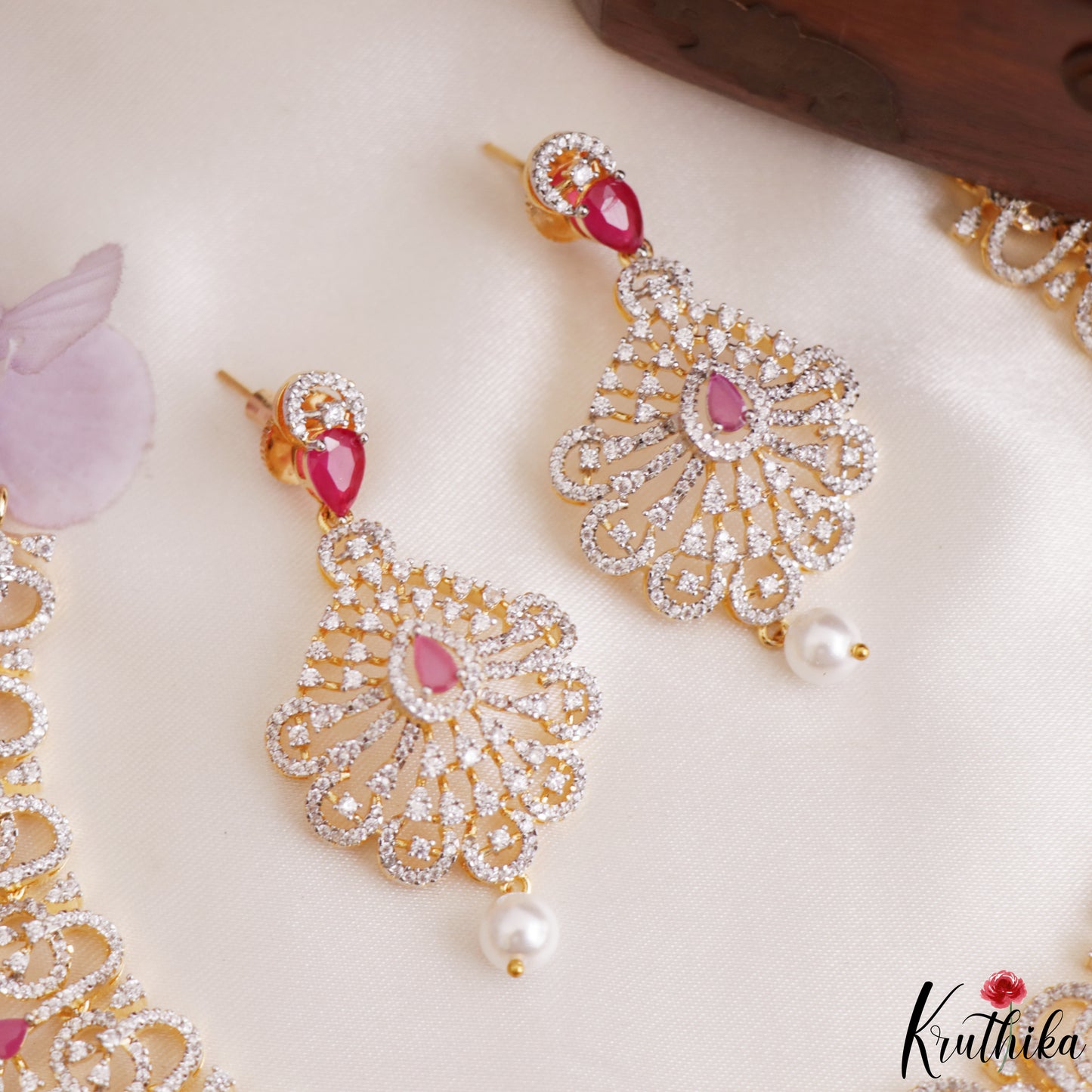 Classic Teardrop Motifs CZ Victorian Necklace NC3266 (Available In 2 Colors)