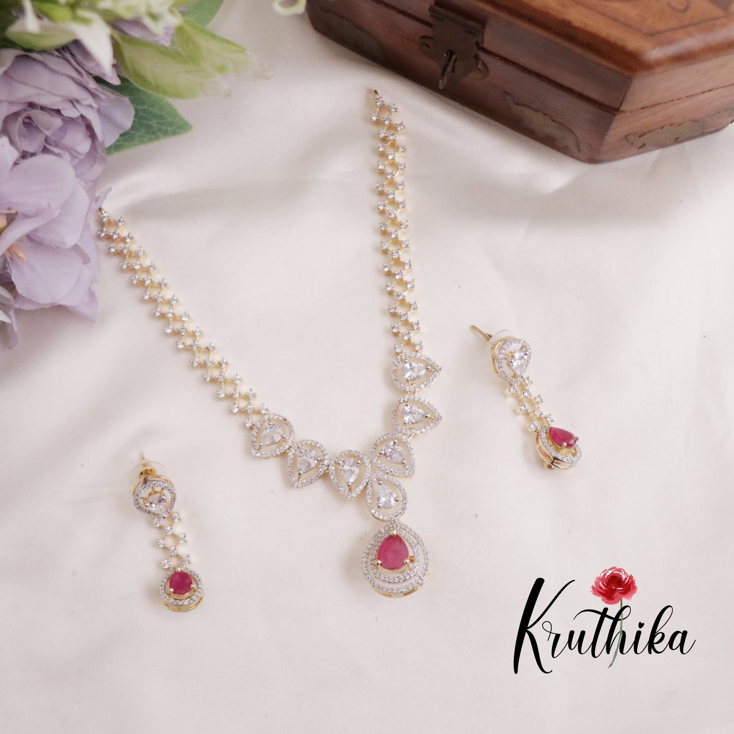 Trendy CZ Sparkling Leaf Changeable Stones Victorian Necklace NC2281