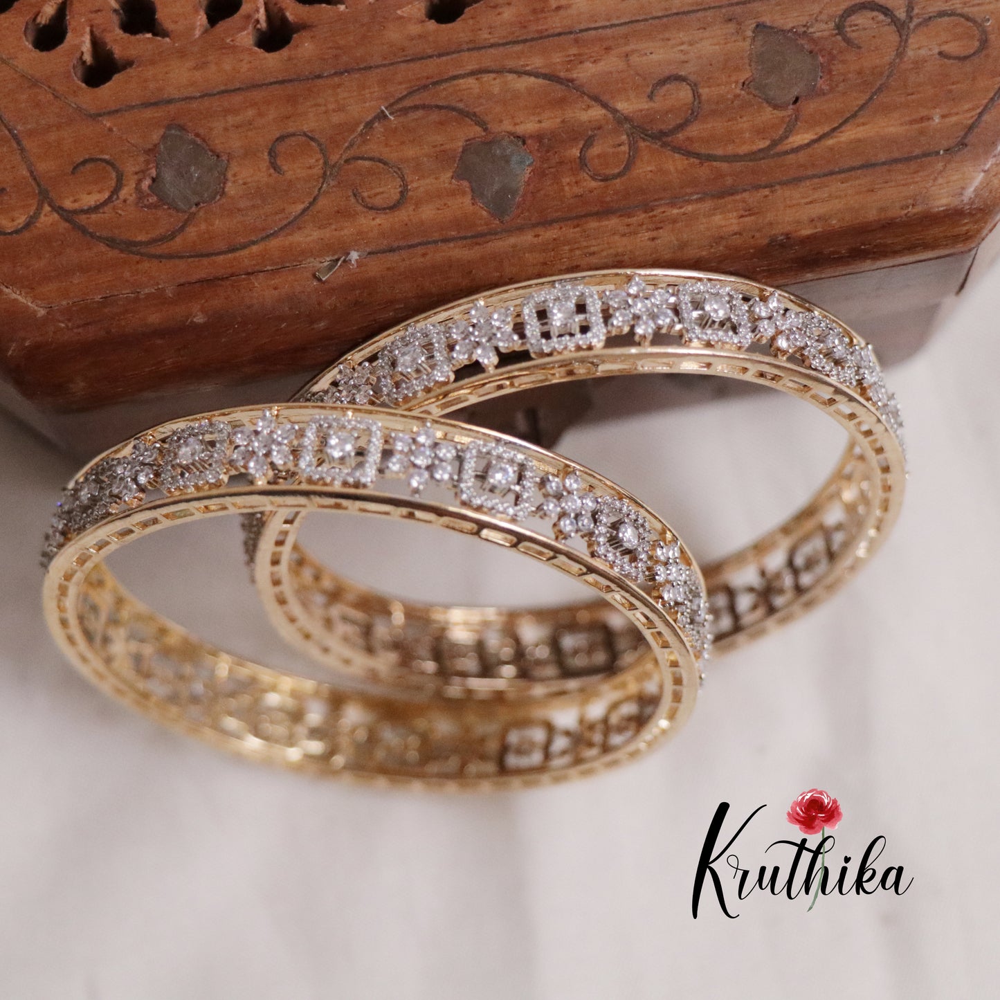 Elegant CZ Sparking Floral Square Bangles B216