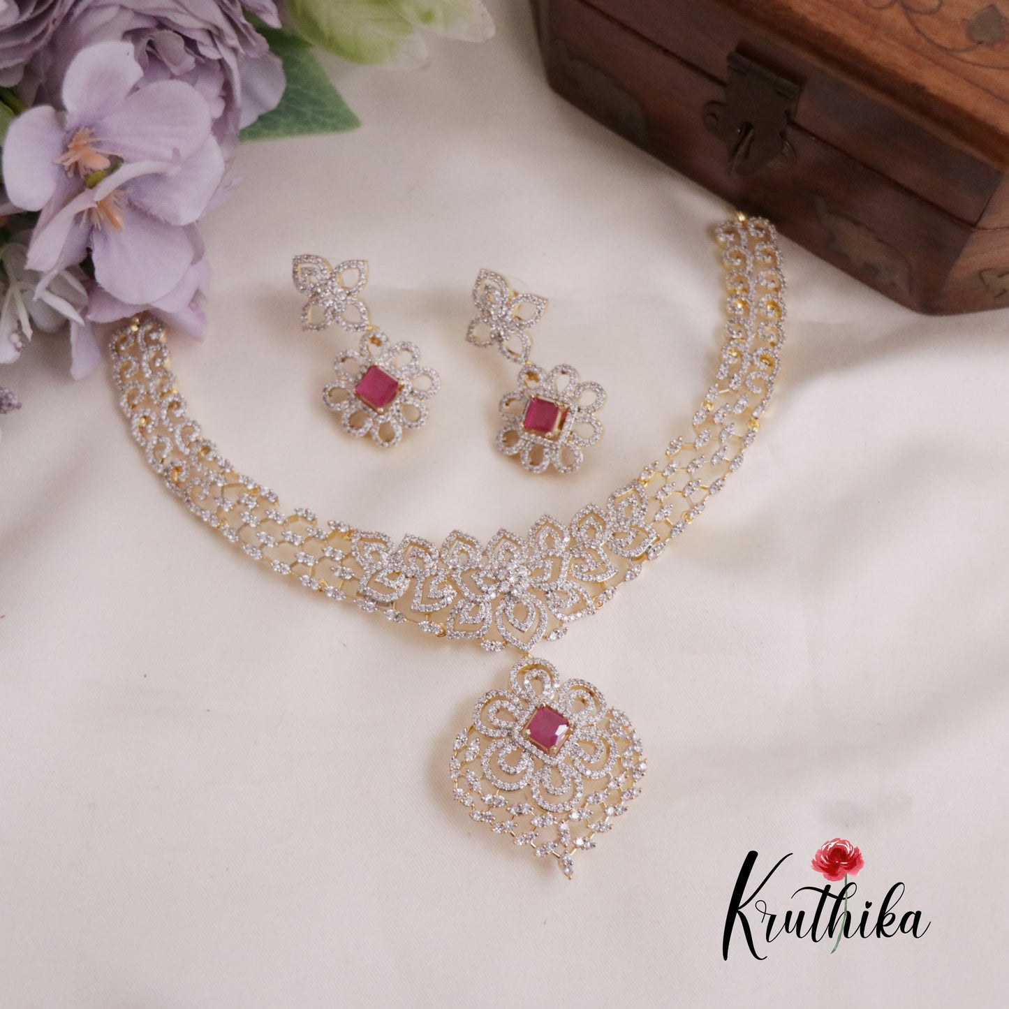 Beautiful CZ Sparkling Changeable Stones Victorian Necklace NC2283