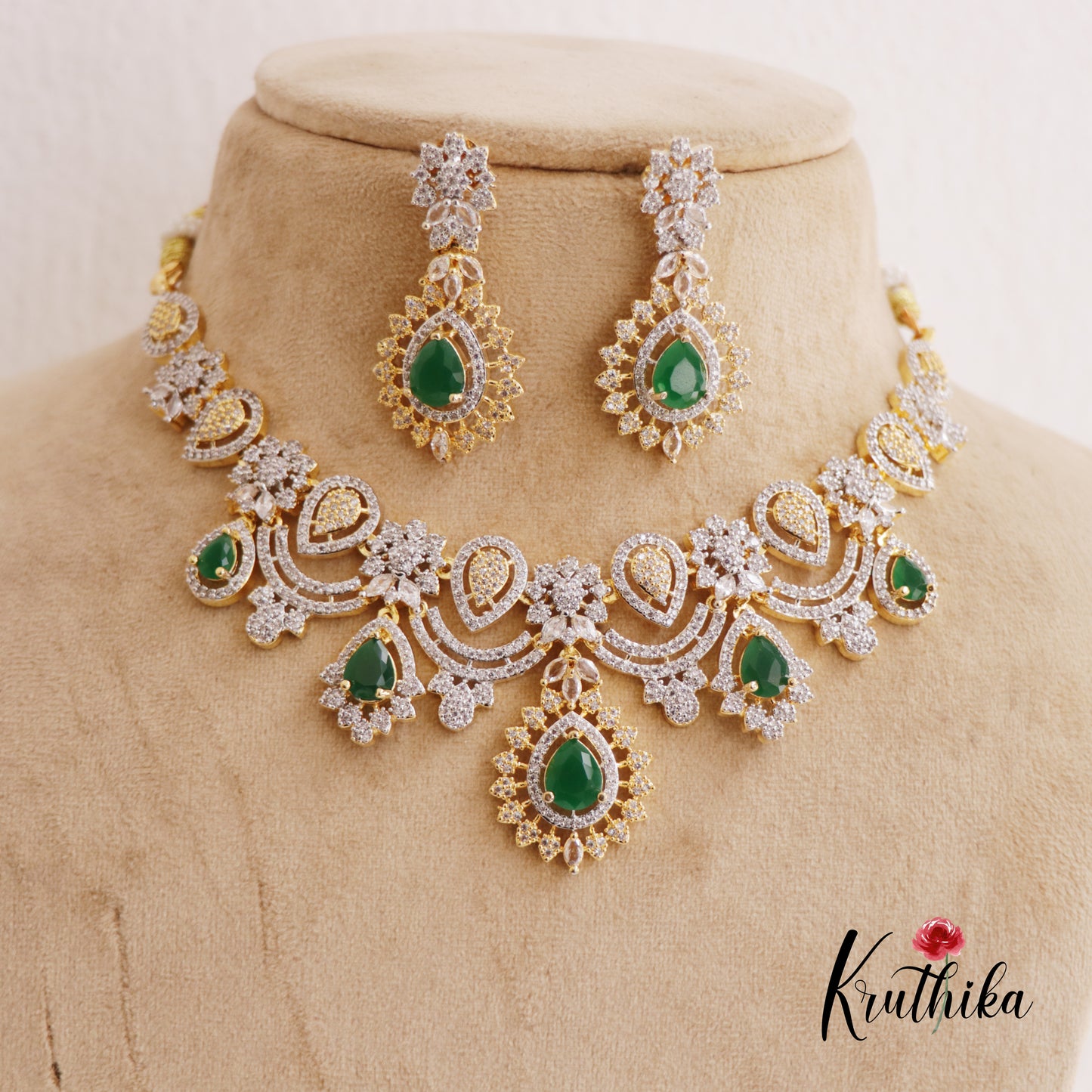 Sparkling CZ Teardrop Necklace NC2626