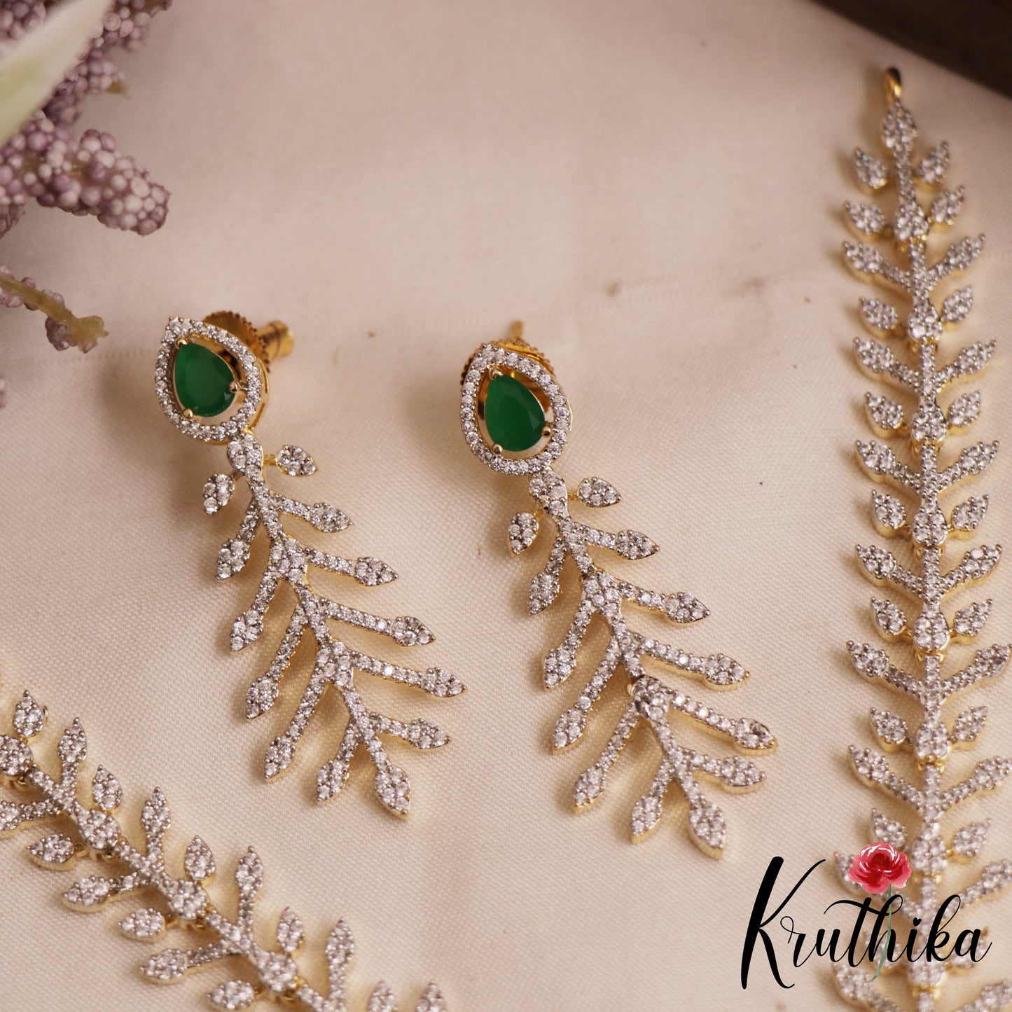 Elegant Leaf Motifs AD Victorian Necklace NC2901 (Available In 2 Colors)