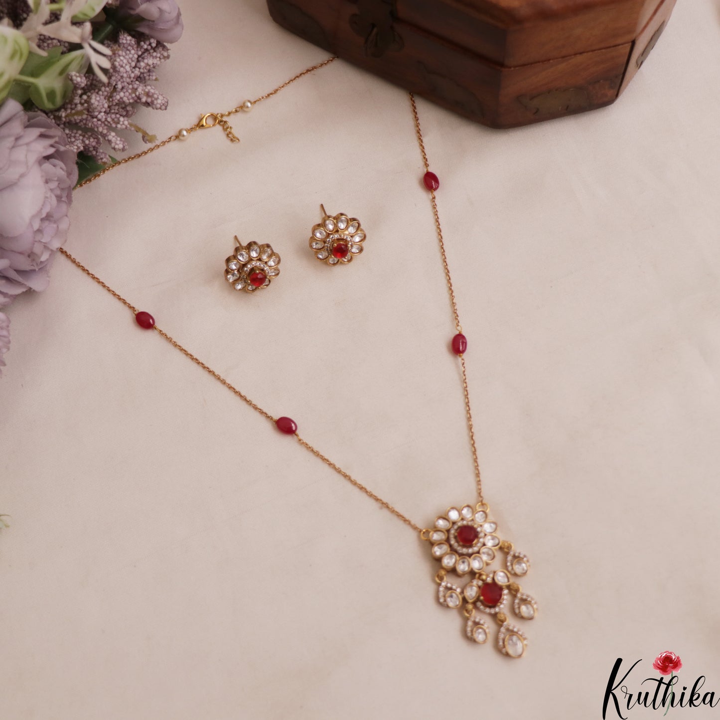 Elegant Floral Motifs Polki Victorian Pendant Chain Set LH2113 (Available In 3 Colors)