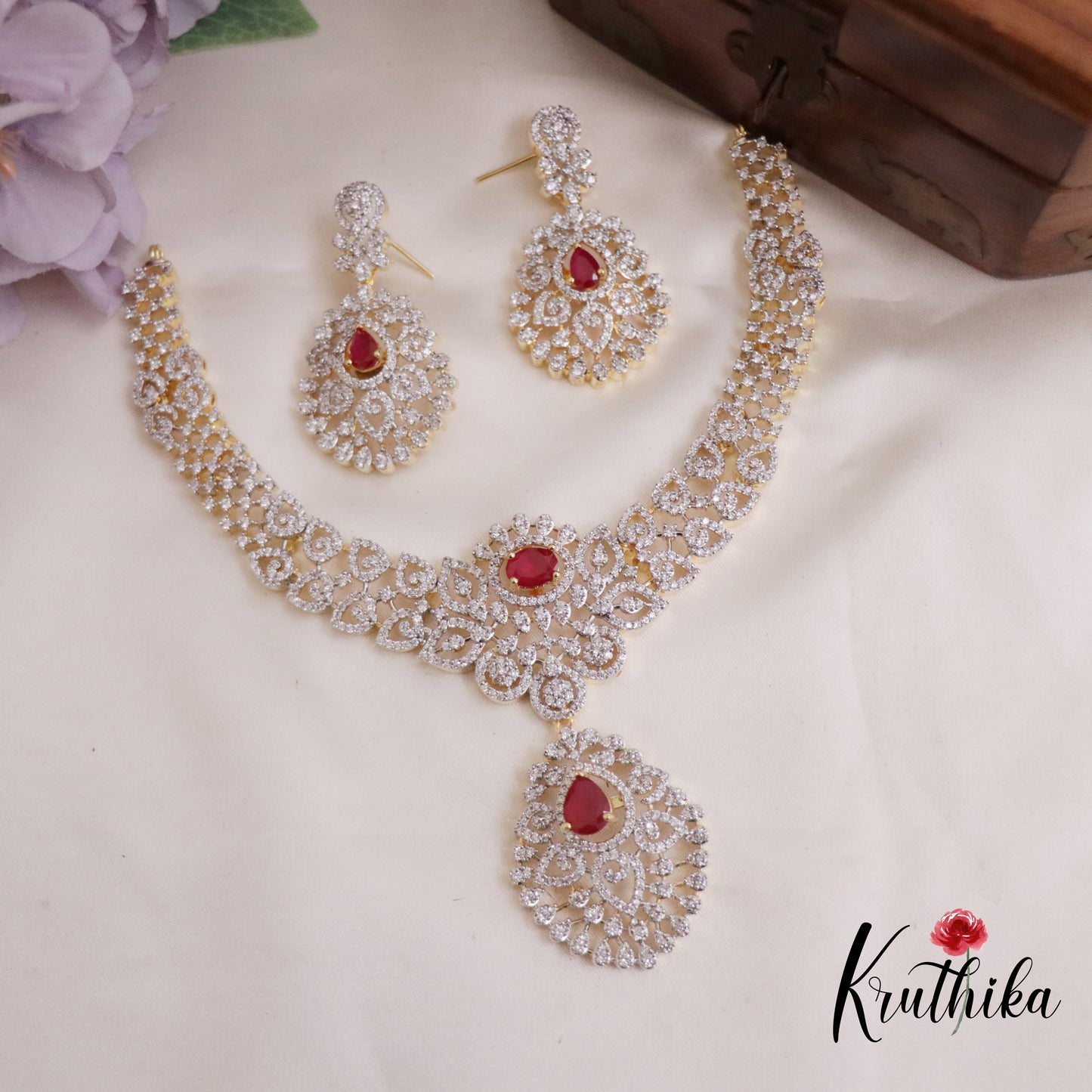 Pretty CZ Sparkling Victorian Necklace NC2284