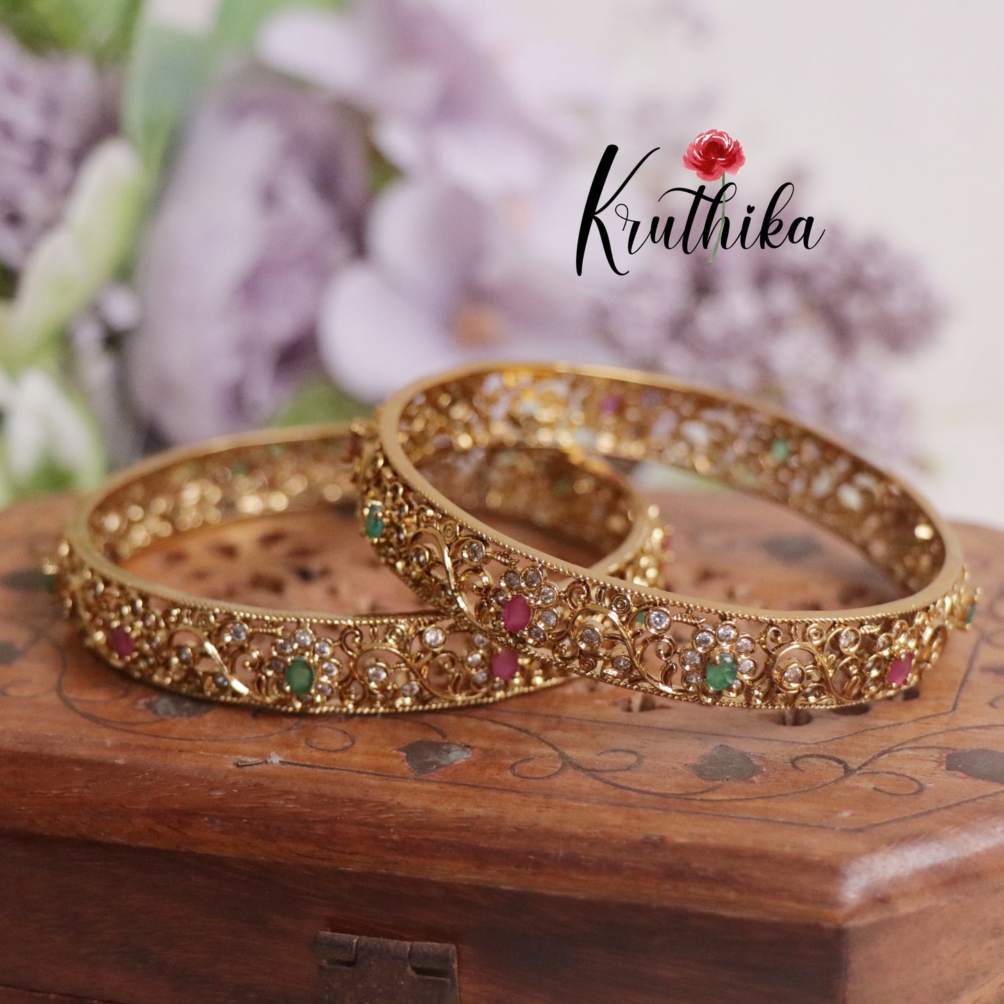 Royal Antique Floral Design Golden Grace Bangles B219