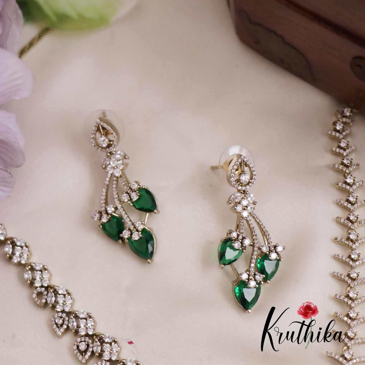 Sparkling Trendy CZ Leaf Motifs Necklace  NC2599 (Available In 2 Colors)