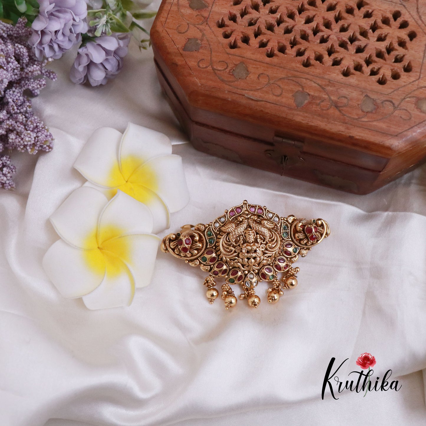 Premium Lakshmi Kemp Hair clip J93 (Two color options)