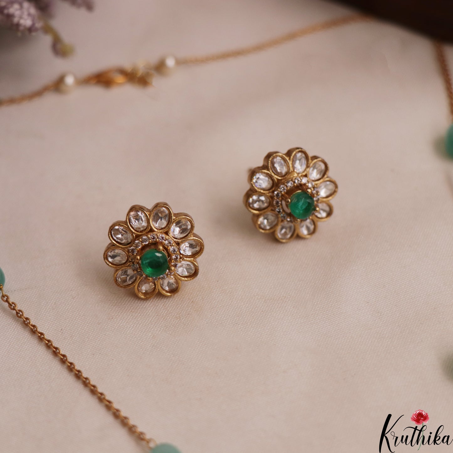 Elegant Floral Motifs Polki Victorian Pendant Chain Set LH2113 (Available In 3 Colors)