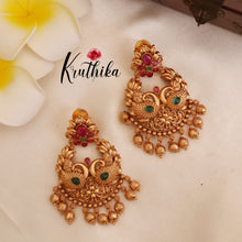 Peacock Kemp golden bead drop earrings E47