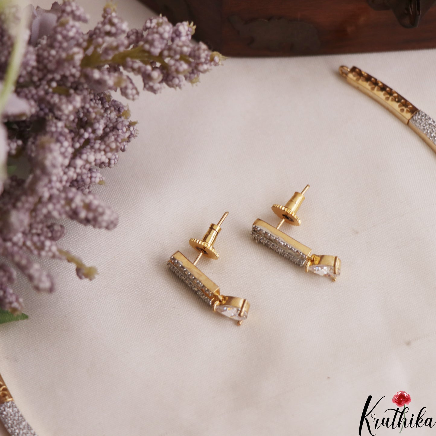 Elegant AD Hasli Necklace NC2948