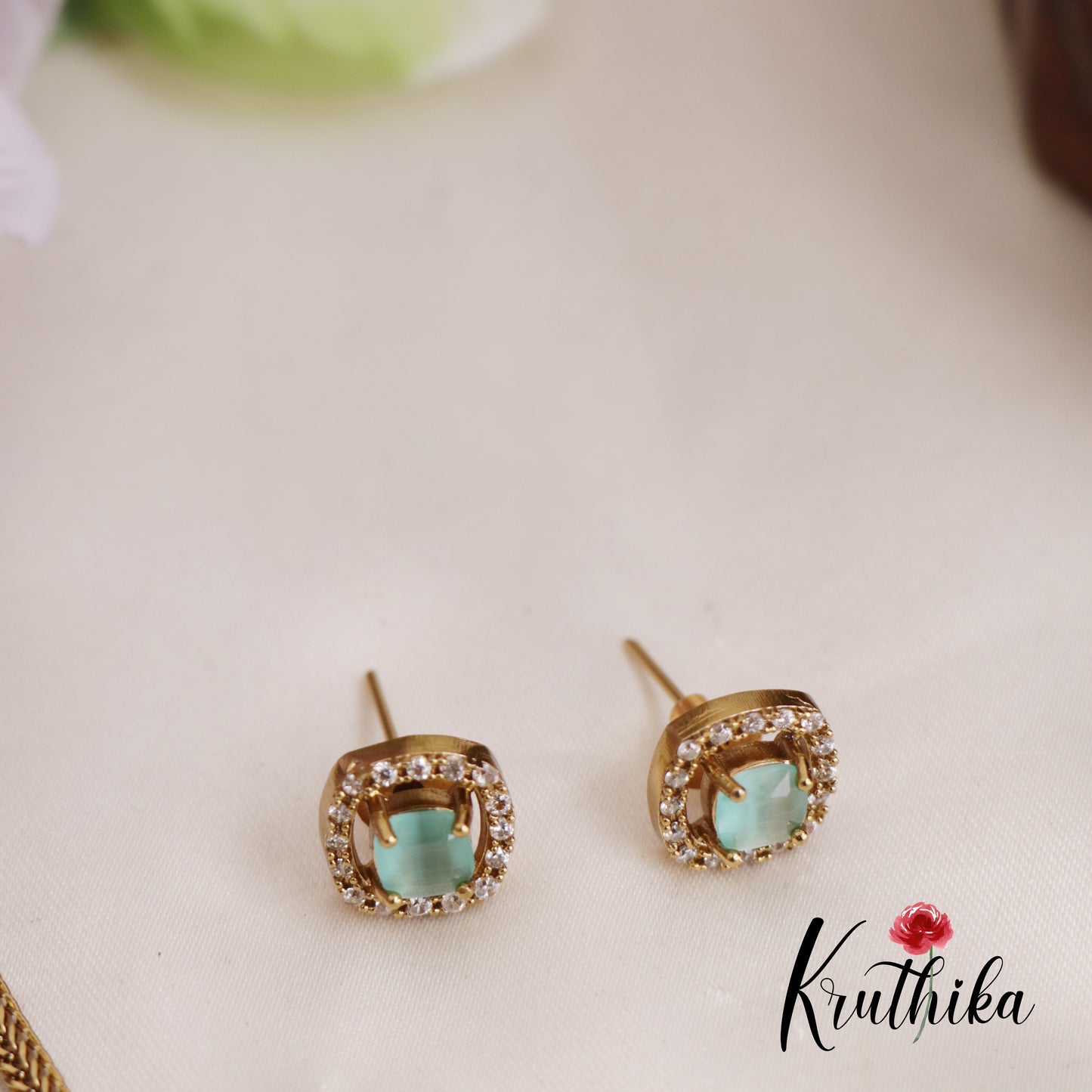 Simple Trendy CZ Necklace NC2610 (Available in 2 Colours)