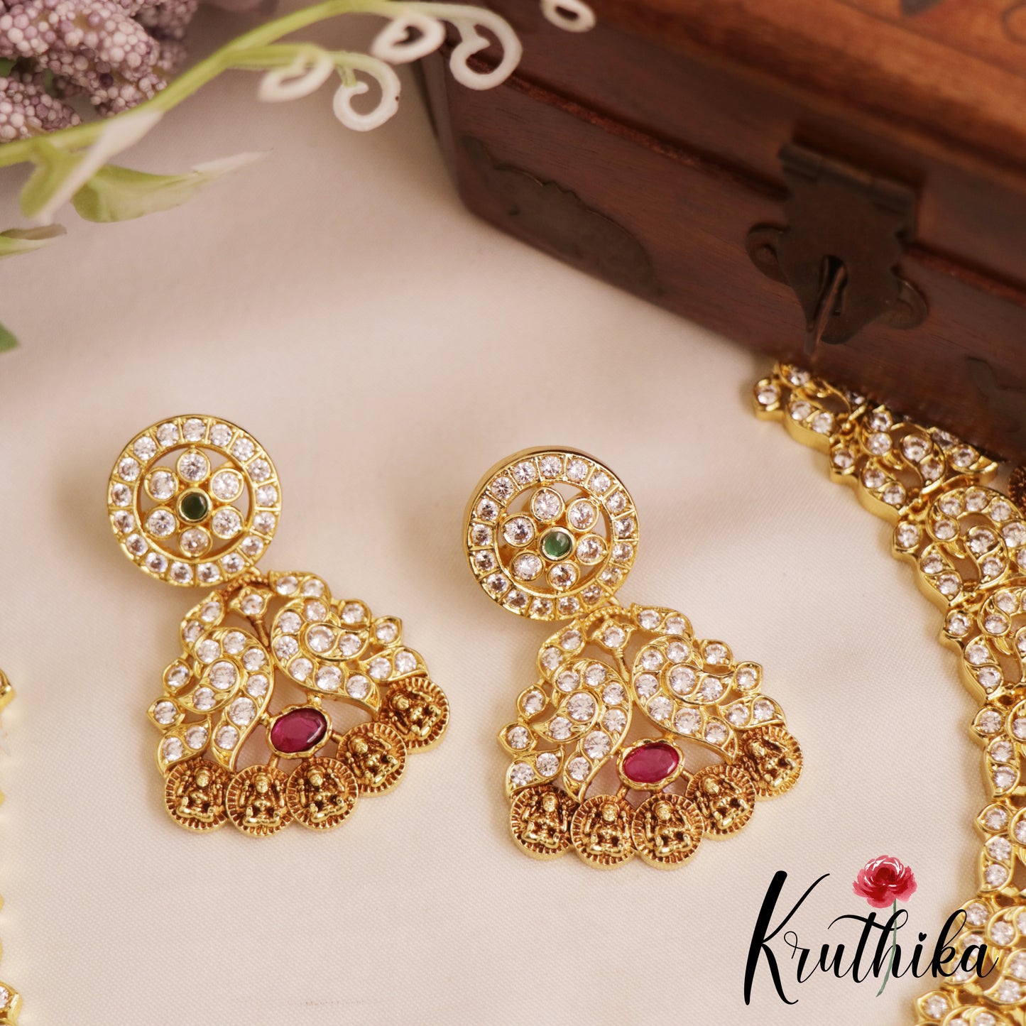 Traditional Antique Lakshmi Peacock Motifs AD Kasu Necklace NC2848