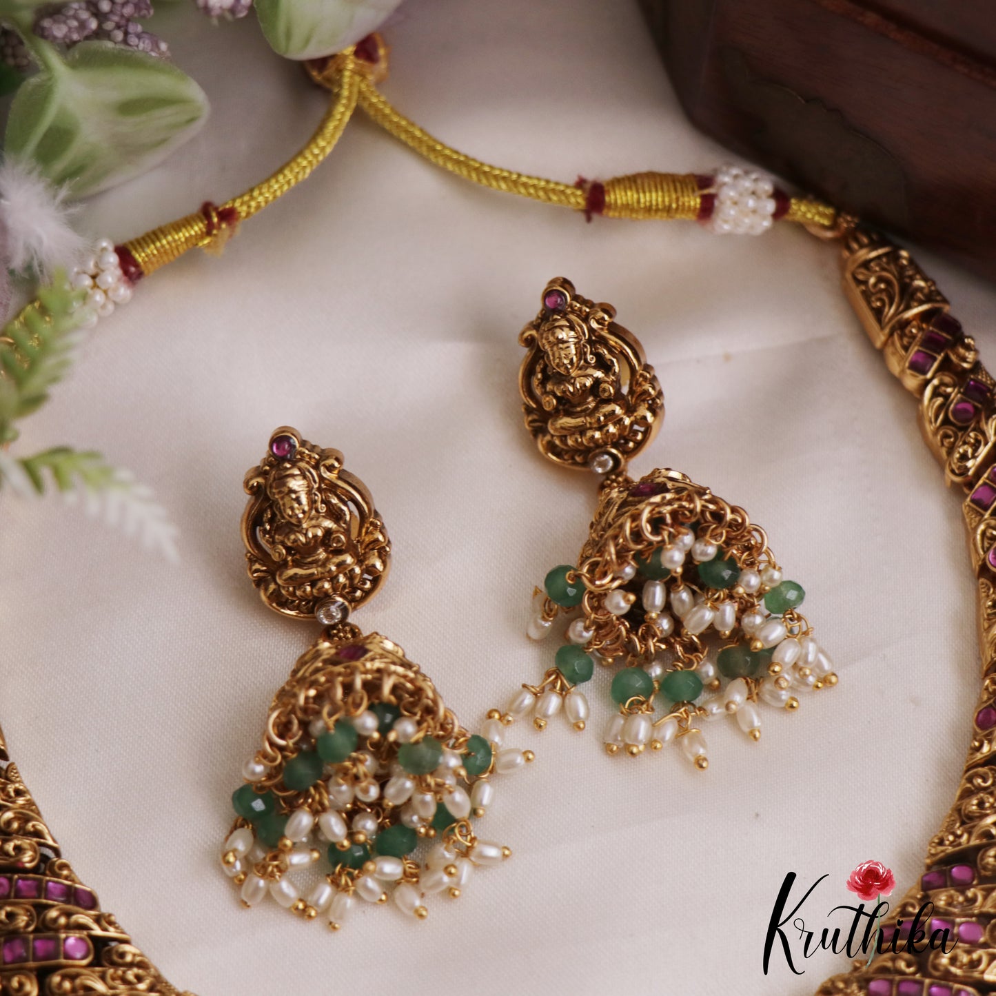 Grand Antique Nagas Lakshmi Necklace With Three Interchangeable Pendants And Green Bead Drops NC2730