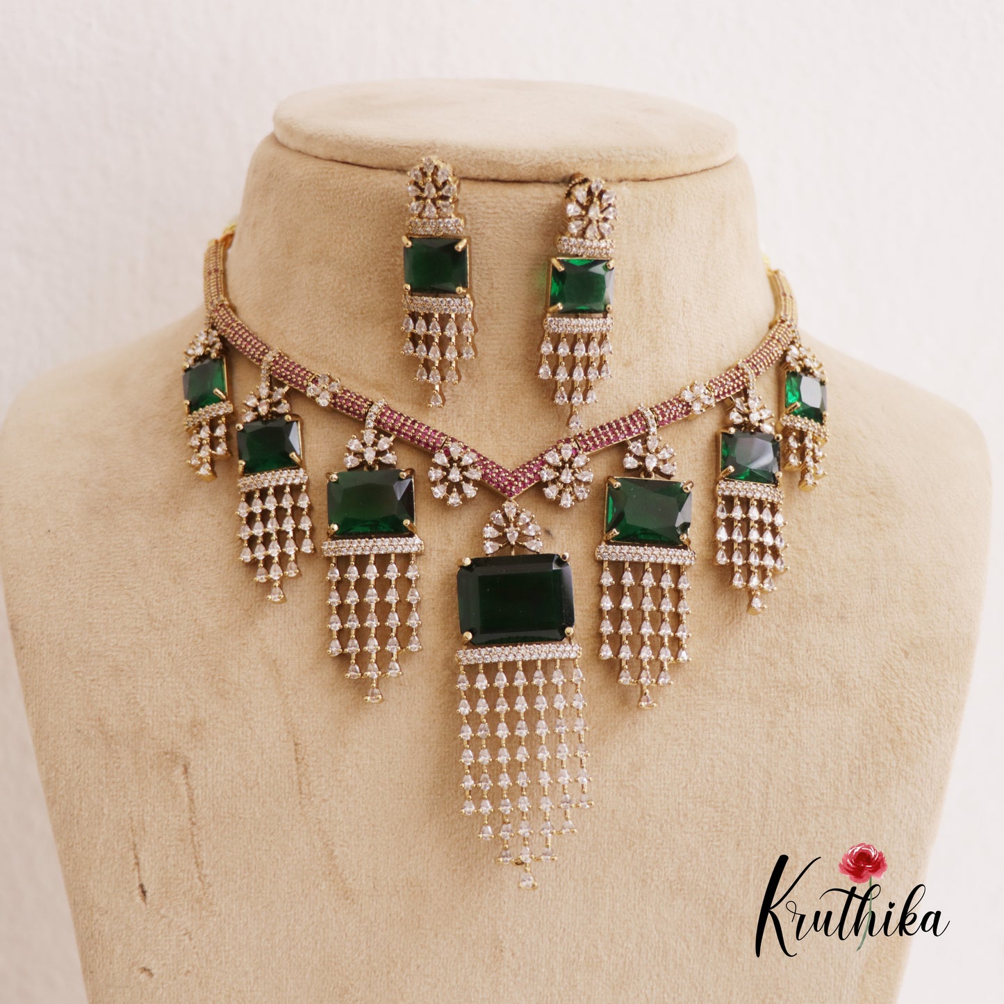 Stunning Floral Geometric Victorian Necklace NC2656