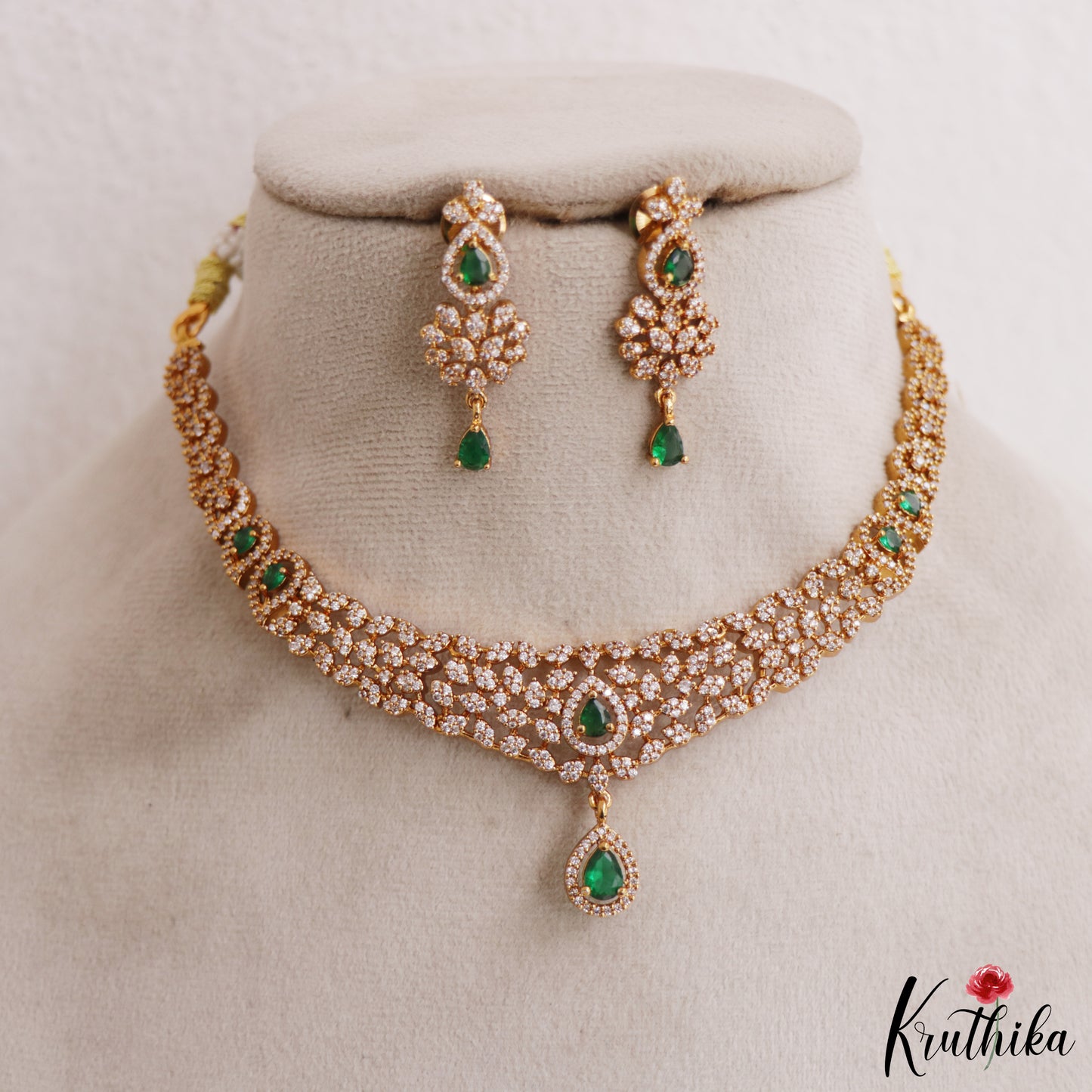 Elegant Teardrop AD Victorian Necklace NC2967 (Available In 4 Colors)
