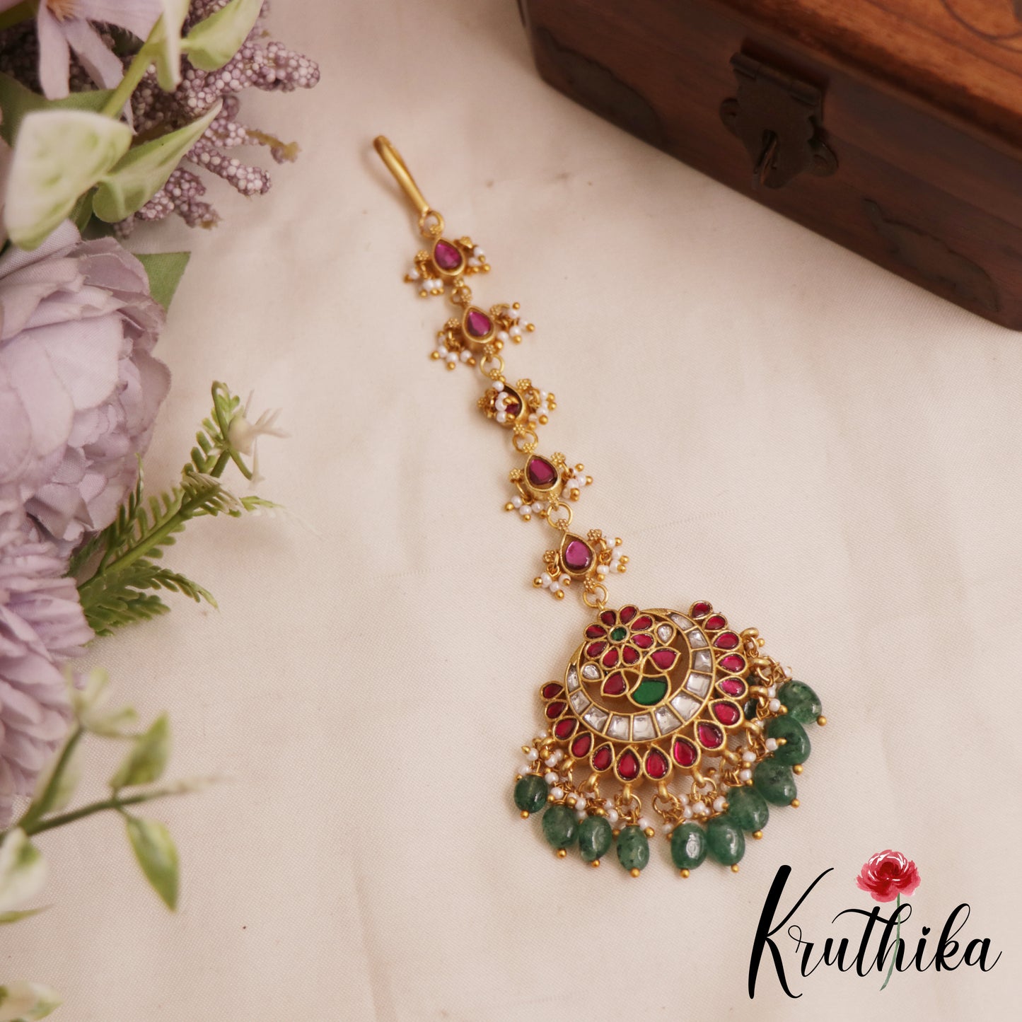 Pretty Floral Teardrop Motifs Jadau Maang Tikka With Green Bead Drops MT386