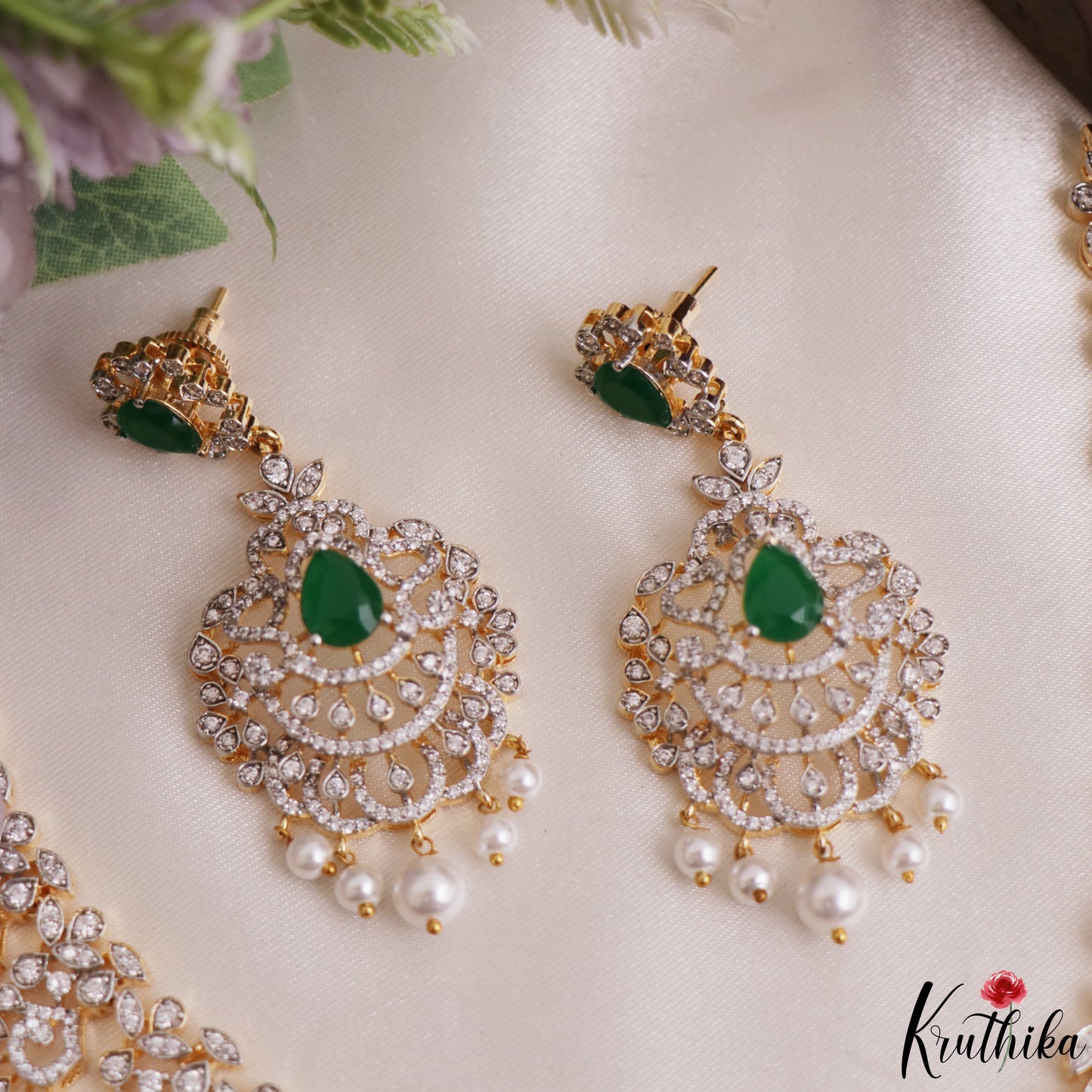 Trendy Teardrop Motifs CZ Victorian Necklace NC3267 (Available In 2 Colors)
