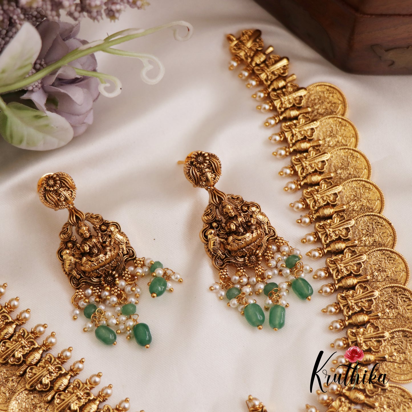 Premium Antique Nagas Lakshmi Motifs Kasu Neckalce With Green Bead Drops NC2658