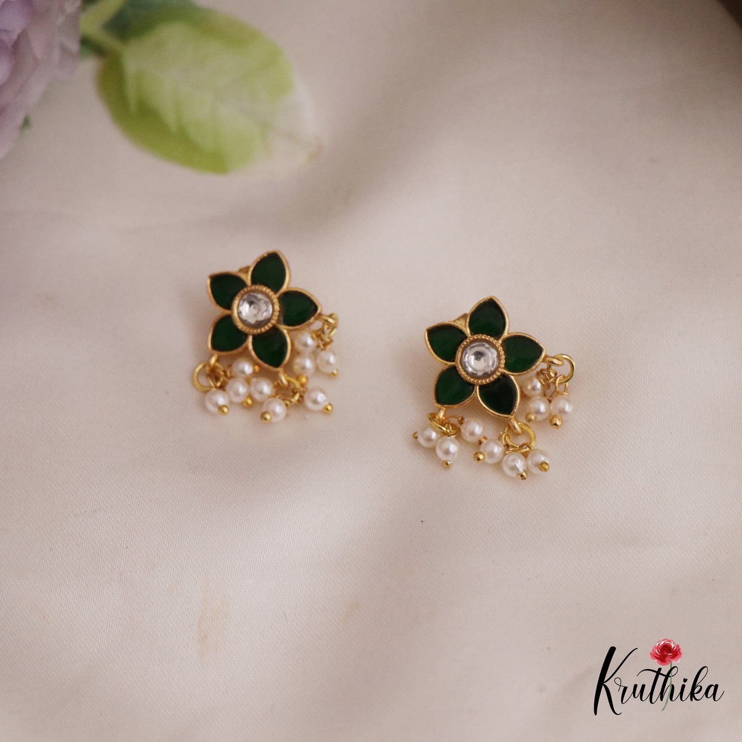 Simple Kemp Floral Motifs Earcuffs | Upper Earrings | Bugadi Earrings E1026 (Available In 3 Colors)