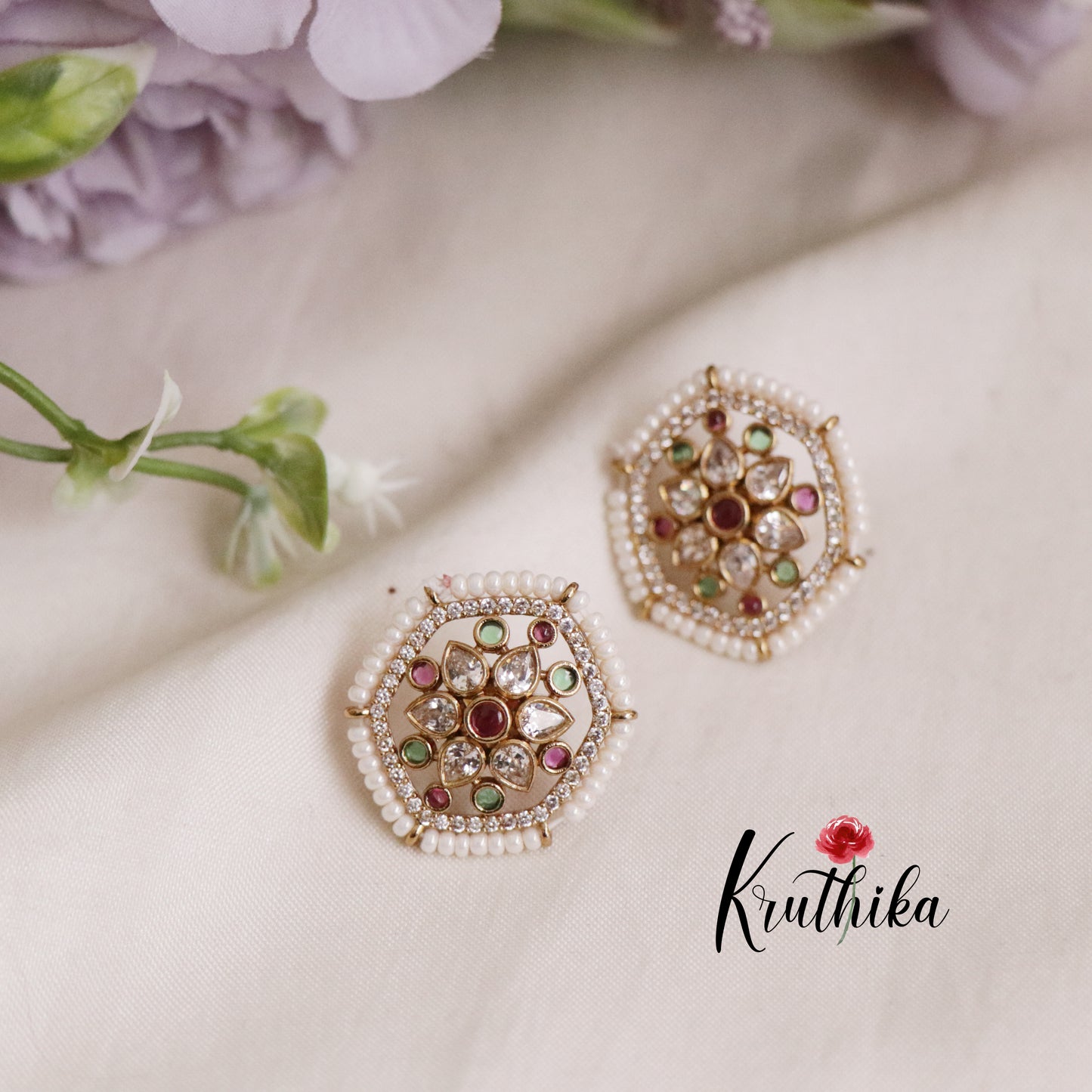 Trendy Hexagonal Kemp Stone Ear Studs with Pearl Border E640