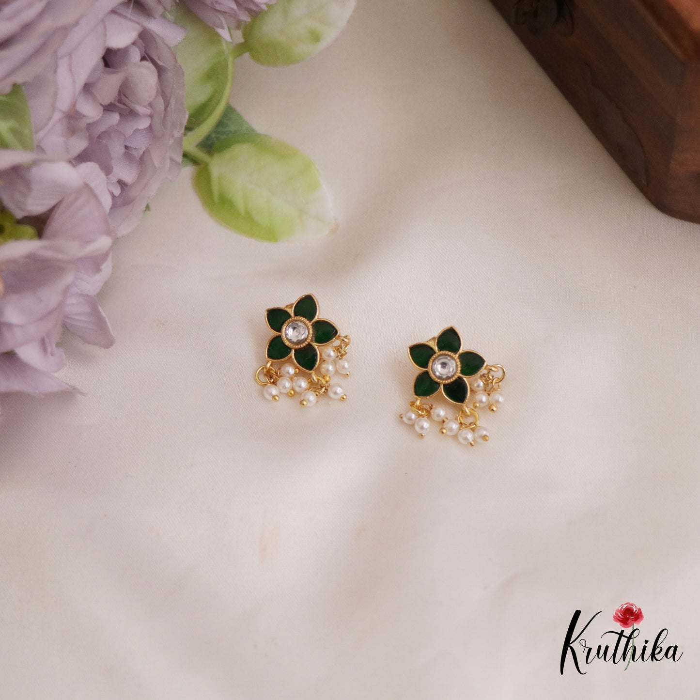 Simple Kemp Floral Motifs Earcuffs | Upper Earrings | Bugadi Earrings E1026 (Available In 3 Colors)