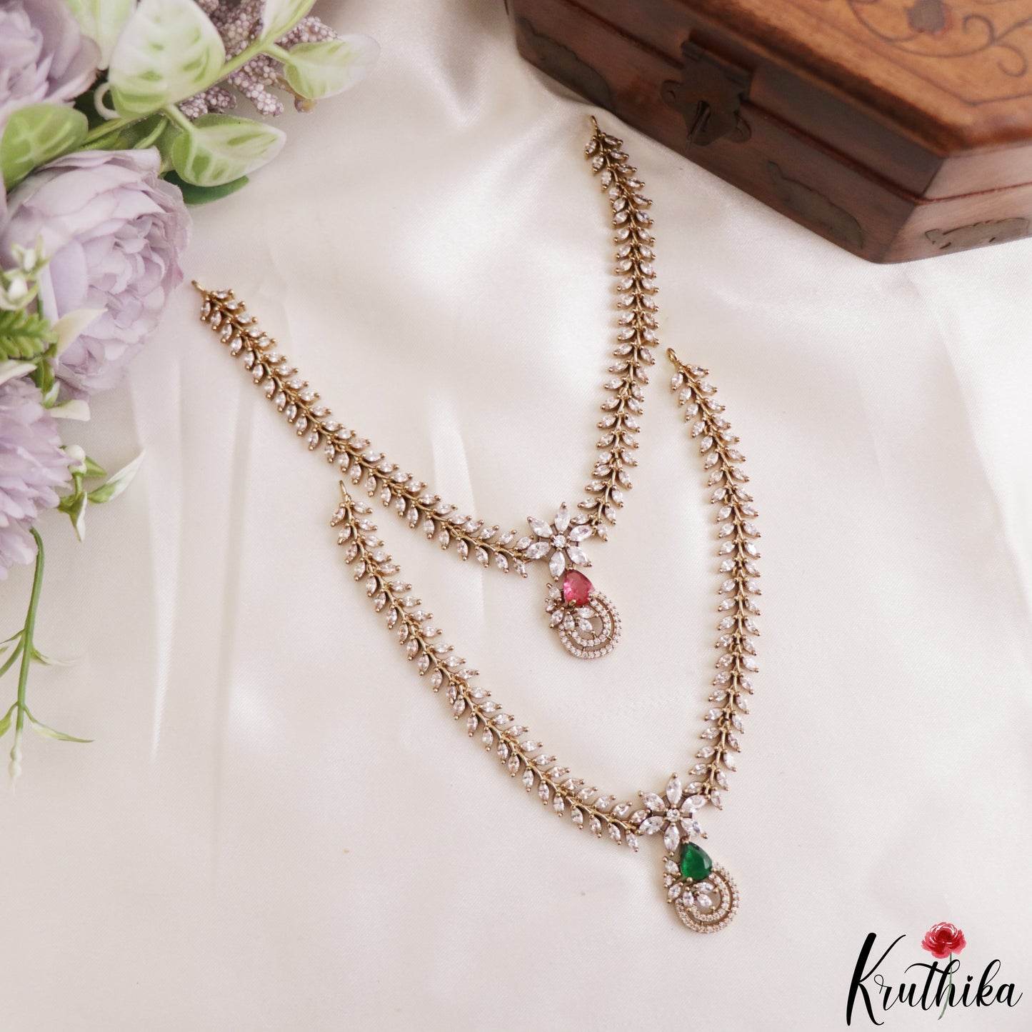 Elegant Floral Leaf Motifs CZ Victorian Choker NC3279 (Available In 2 Colors)