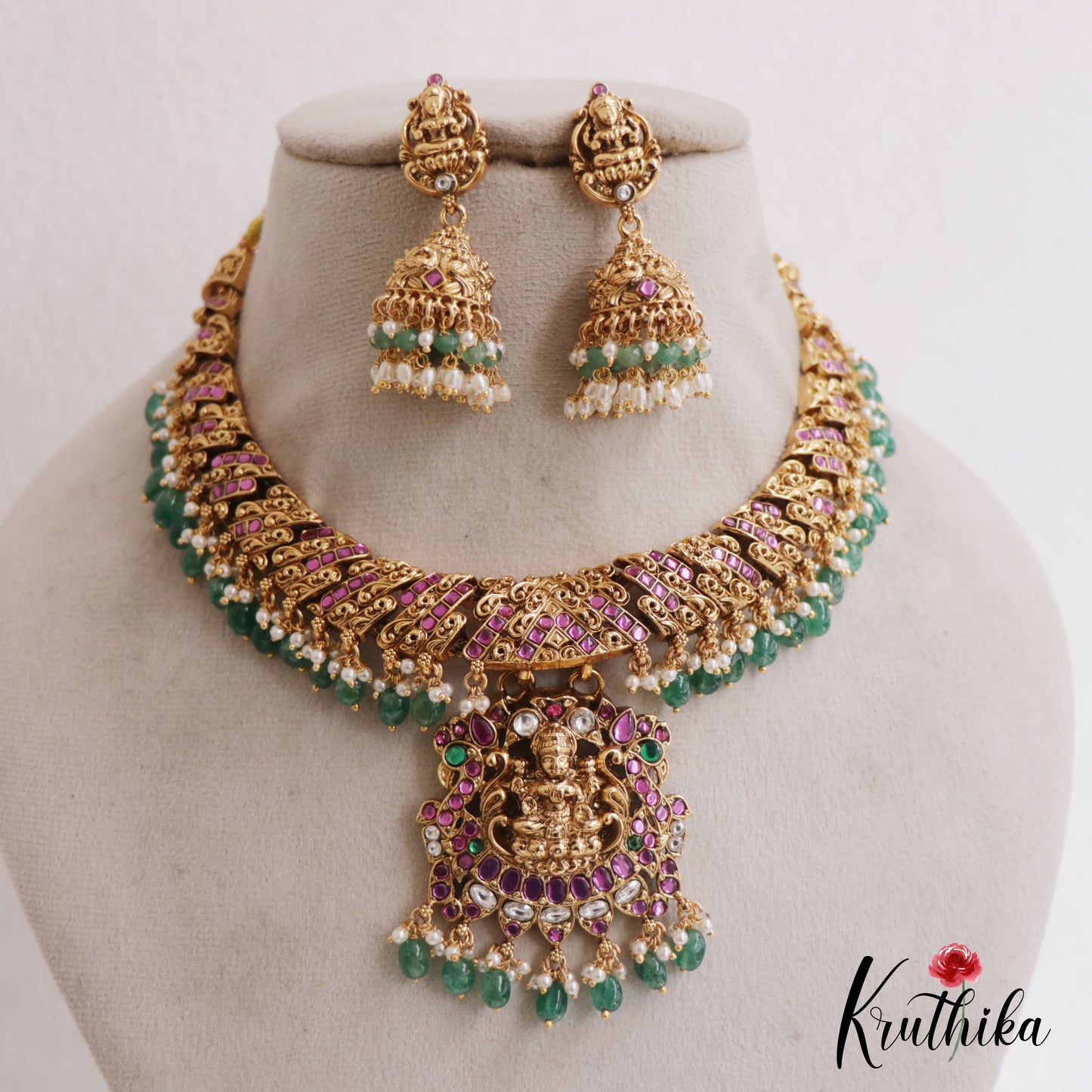 Grand Antique Nagas Lakshmi Necklace With Three Interchangeable Pendants And Green Bead Drops NC2730
